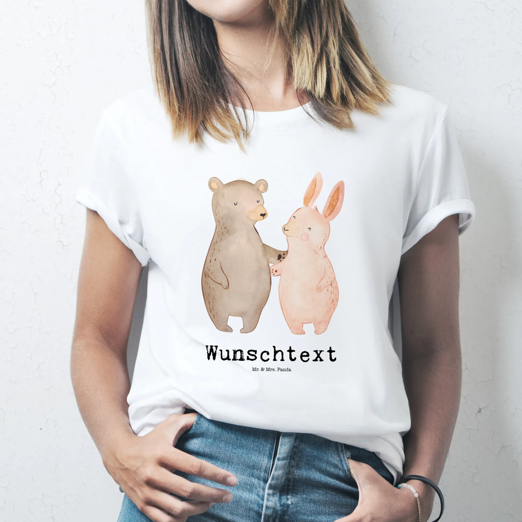 Personalised T-Shirt bear and rabbit Embrace Wunschtext, T-Shirt mit Aufruck, Bedrucken, T-Shirt Personalisiert, T-Shirt mit Namen, Liebe, Freund, Ehefrau, Liebesgeschenk, Heiraten, Hocheitstag, Jahrestag, Verlobung, Heiratsantrag, Partner, Ehemann, Freundin, Hase, Bär, Freunde, Bärchen, Bester Freund, Best Friends