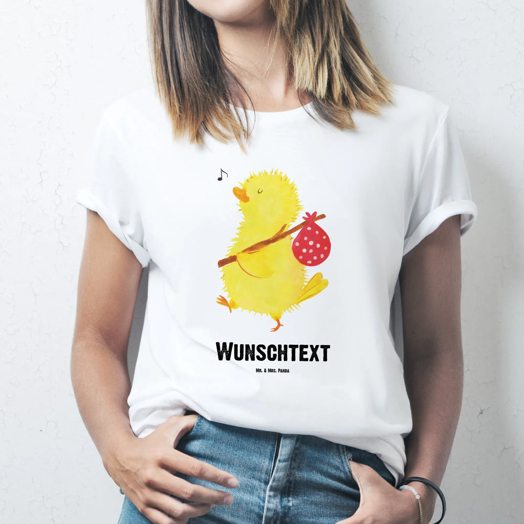 Personalised T-Shirt chick wander Männer, T-Shirt mit Namen, T-Shirt Personalisiert, Bedrucken, Frauen, Wunschtext, T-Shirt mit Aufruck, Ostern, Osterhase, Ostergeschenke, Osternest, Osterdeko, Geschenke zu Ostern, Ostern Geschenk, Ostergeschenke Kinder, Ostern Kinder, Osterei, Grüße, liebe Grüße, Ostergrüße, Flausen, Reisen, Wunder, Weltenbummler, Ei, Ostereier, Frühlingsgefühle, Backpacker, Küken, Frohe Ostern, Zeitmanagement, Zeit, Freude