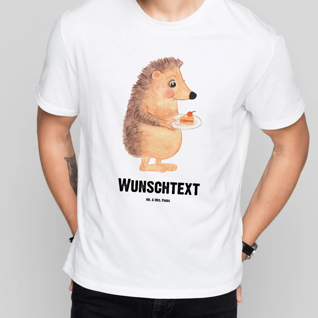 Personalisiertes T-Shirt Igel mit Kuchenstück T-Shirt mit Aufruck, Bedrucken, T-Shirt mit Namen, T-Shirt Personalisiert, Wunschtext, Lustige Sprüche, Gute Laune, Tiere, Tiermotive, Einladung Party, Igel, Geburtstagskuchen, Kuchen Backen, Kuchen, Backen Geschenk, Torte, Essen Spruch