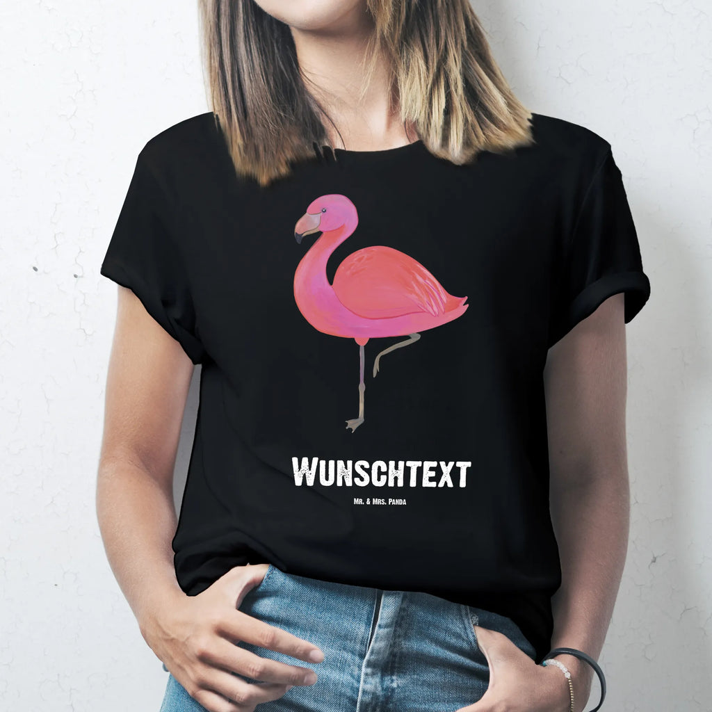 Rozmiar L Personalizowana koszulka Flamingo Klasyczny T-Shirt Personalisiert, T-Shirt mit Namen, Frauen, Bedrucken, T-Shirt mit Aufruck, Wunschtext, Männer, Flamingo, Stolz, Geschwister, Einzigartig, Tochter, Selbstliebe, Außenseiter, ich, Spruch, Freundinnen, für mich, Sohn, Freundin