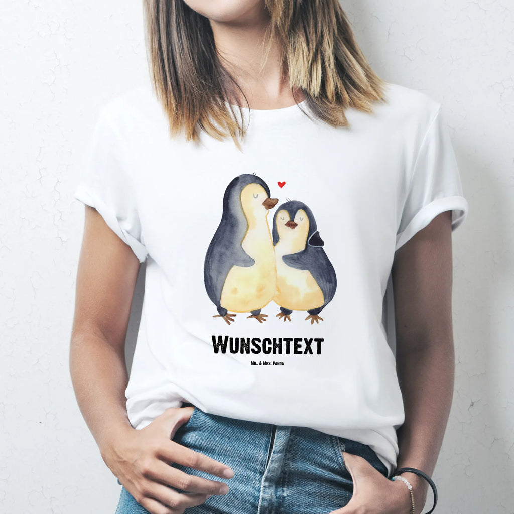 Personalisiertes T-Shirt Pinguin umarmend T-Shirt mit Aufruck, T-Shirt mit Namen, T-Shirt Personalisiert, Wunschtext, Bedrucken, Pinguin, Liebe, Liebesgeschenk, Hochzeitstag, Verlobung, Liebespaar, Hochzeitsgeschenk, Hochzeit, Liebesbeweis, Jahrestag
