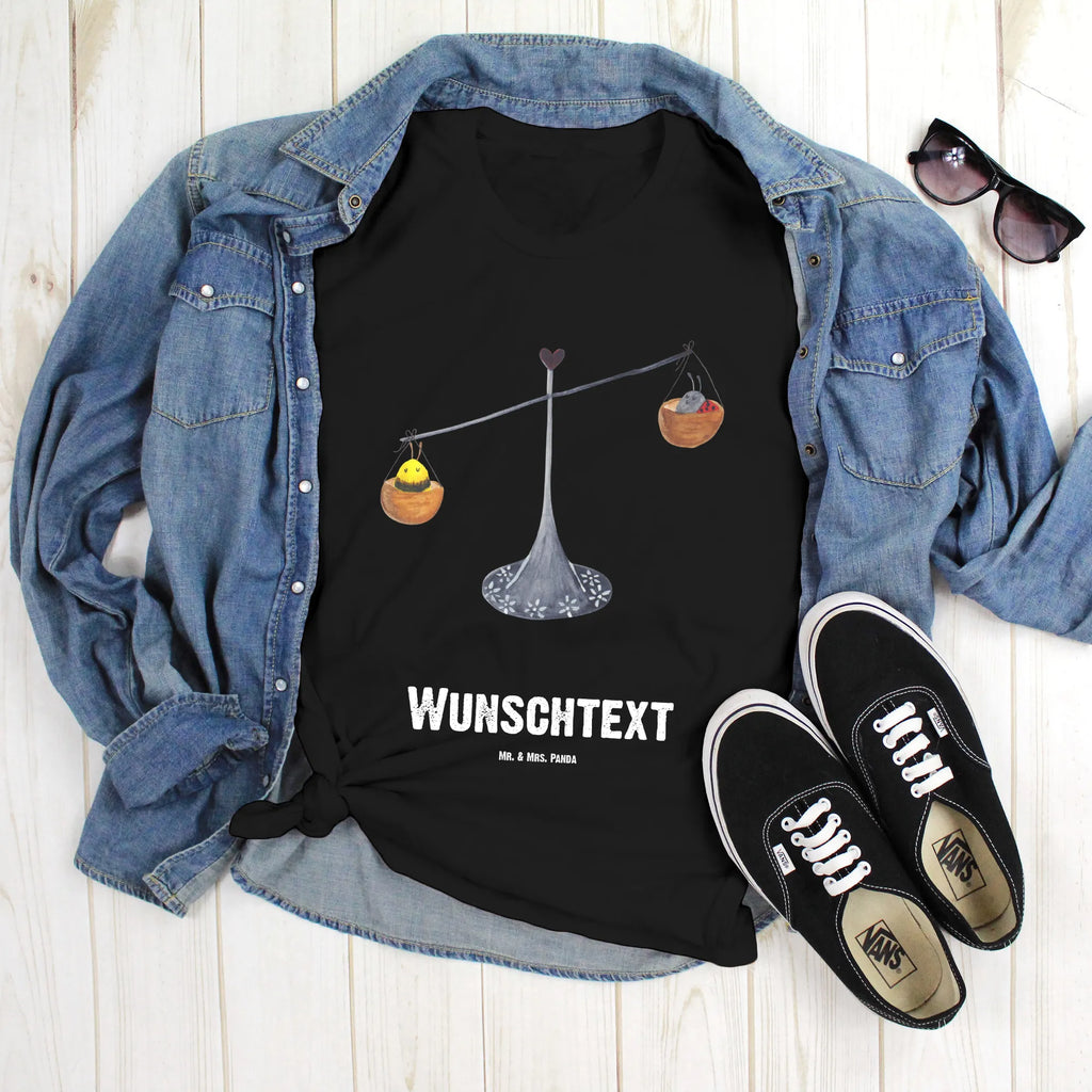 Personalisiertes T-Shirt Sternzeichen Waage Bedrucken, T-Shirt mit Aufruck, Wunschtext, T-Shirt mit Namen, T-Shirt Personalisiert, Astrologie, Aszendent, Tierkreiszeichen, Horoskop, Sternzeichen, Waage Sternzeichen, Waage, Biene, Geschenk Oktober, Marienkäfer, Gleichgewicht, Geburtstag Oktober, Waage Geschenk, Hummel, Geburtstag September, Geschenk September