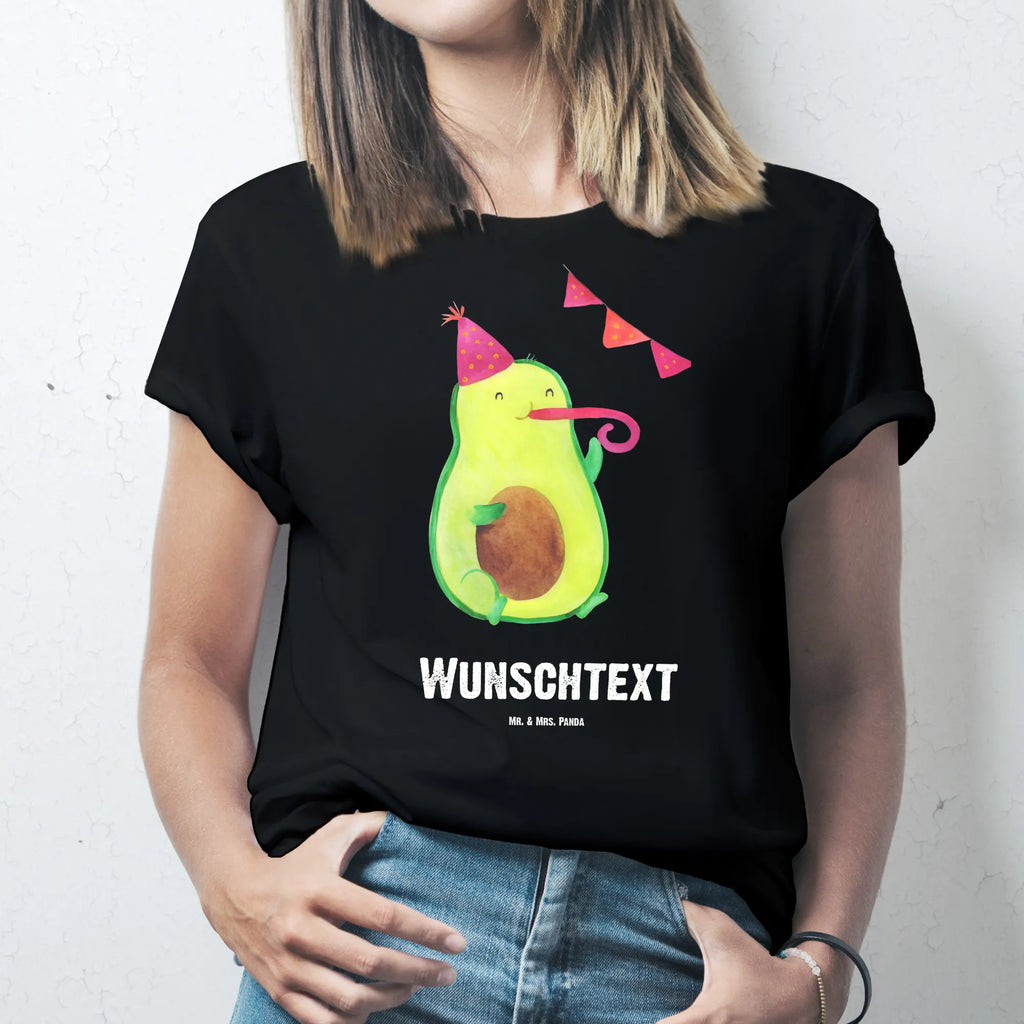 Personalisiertes T-Shirt Avocado Party T-Shirt Personalisiert, Bedrucken, T-Shirt mit Aufruck, T-Shirt mit Namen, Wunschtext, Avocado, Veggie, Vegan, Gesund, Geburtstagsfeier, Geburtstag, Party, Bestanden, Feier, Firmenfeier, Happy Birthday, Abifeier, Klassenfeier, Schulabschluss, Jahrestag, Lieblingstag, Abi, Avocados, Jubiläum, Feierei, Prüfung, Abschluss