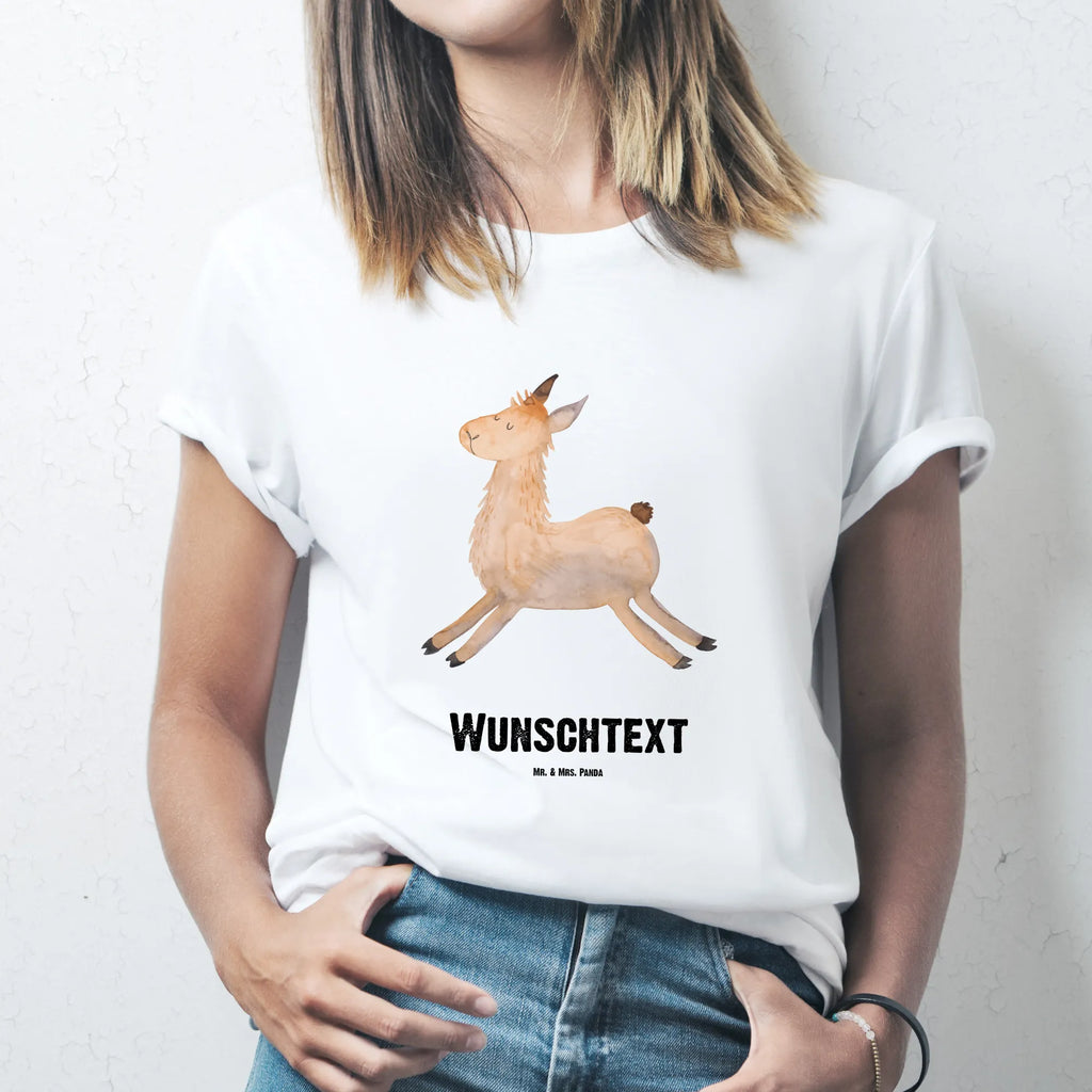 Personalisiertes T-Shirt Lama springend T-Shirt mit Namen, Wunschtext, T-Shirt mit Aufruck, T-Shirt Personalisiert, Bedrucken, Alpaka, Lama, Happy Day, Freundin, Liebeskummer, Abitur, Neustart, Guten Morgen, Fröhlich, Prüfung, Lamas, Start, Lieblingstag, Glück