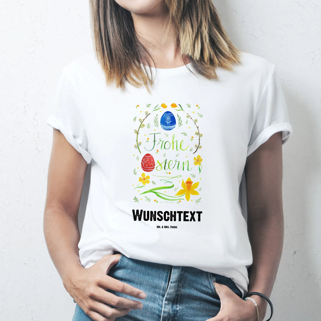 Personalisiertes T-Shirt Frohe Ostern T-Shirt mit Namen, T-Shirt Personalisiert, Wunschtext, T-Shirt mit Aufruck, Bedrucken, Ostergeschenke Kinder, Osternest, Ostergeschenke, Geschenke zu Ostern, Osterdeko, Ostern Geschenk, Ostern Kinder, Ostern, Osterhase, Osterei, Frohe Ostern, Weidenkätzchen. Lettering, Osterblume, Bemalte Ostereier, Ostergrüße