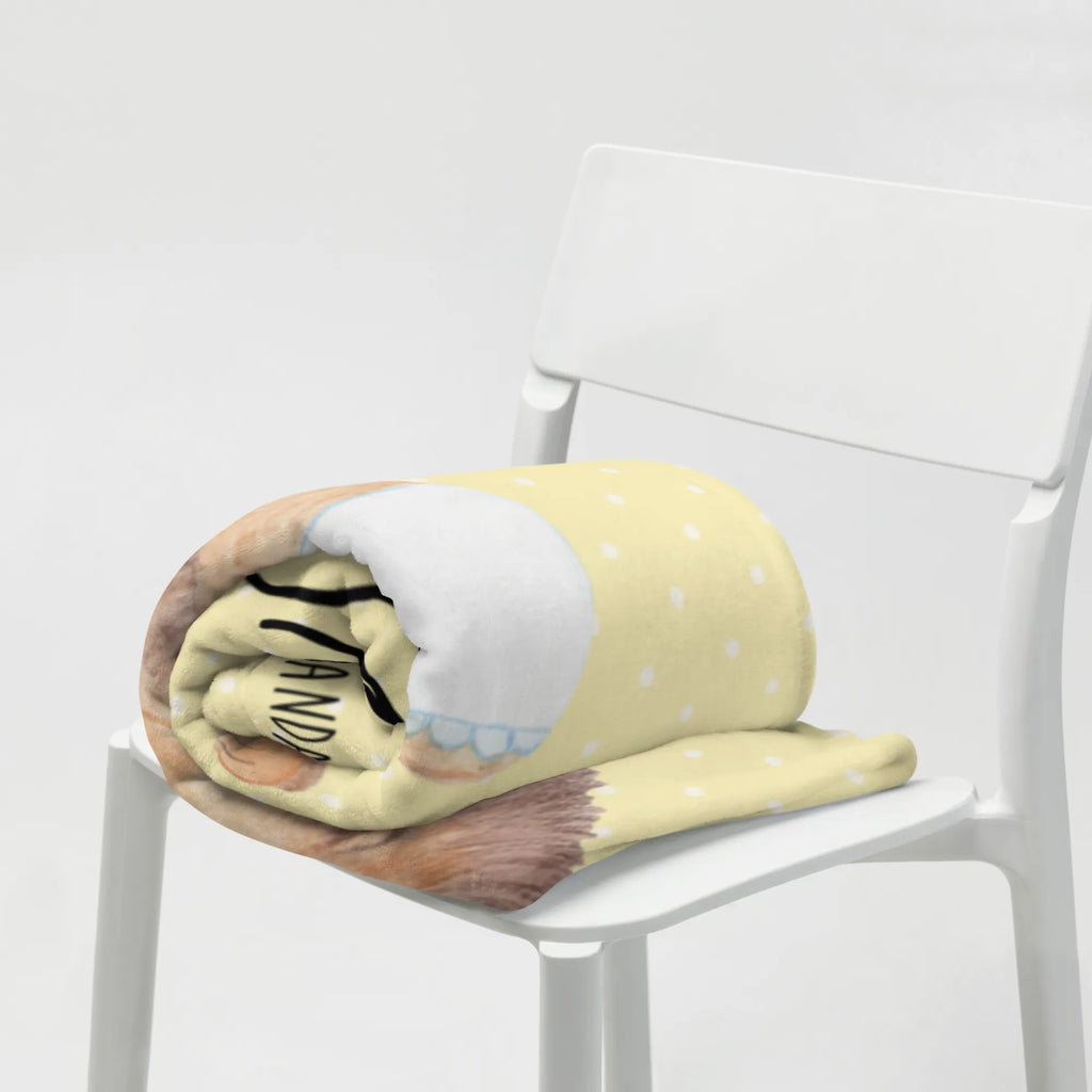 Personalisierte Decke Igel mit Wein Kuscheldecke mit Namen, Decke mit Namen, Mikrofaser Decke, Kinderdecke, Fleecedecke, Wohnzimmerdecke, Schmusedecke, Jahrestagsgeschenk, Kuscheldecke XXL, Kuscheldecke Bedrucken, Personalisierte Decke, Entspannen, Dekoration, Weihnachtsgeschenk, Gemütlich, Teddydecke, Decke Bedrucken, Kuschelfleecedecke, Dekodecke, Lustige Sprüche, Tiere, Tiermotive, Gute Laune, Igel, Weißwein, Rotwein, Wein Deko, Weinglas, Wein trinken, Geschenk Weinliebhaber, Geschenk Weintrinker, Wein Spruch