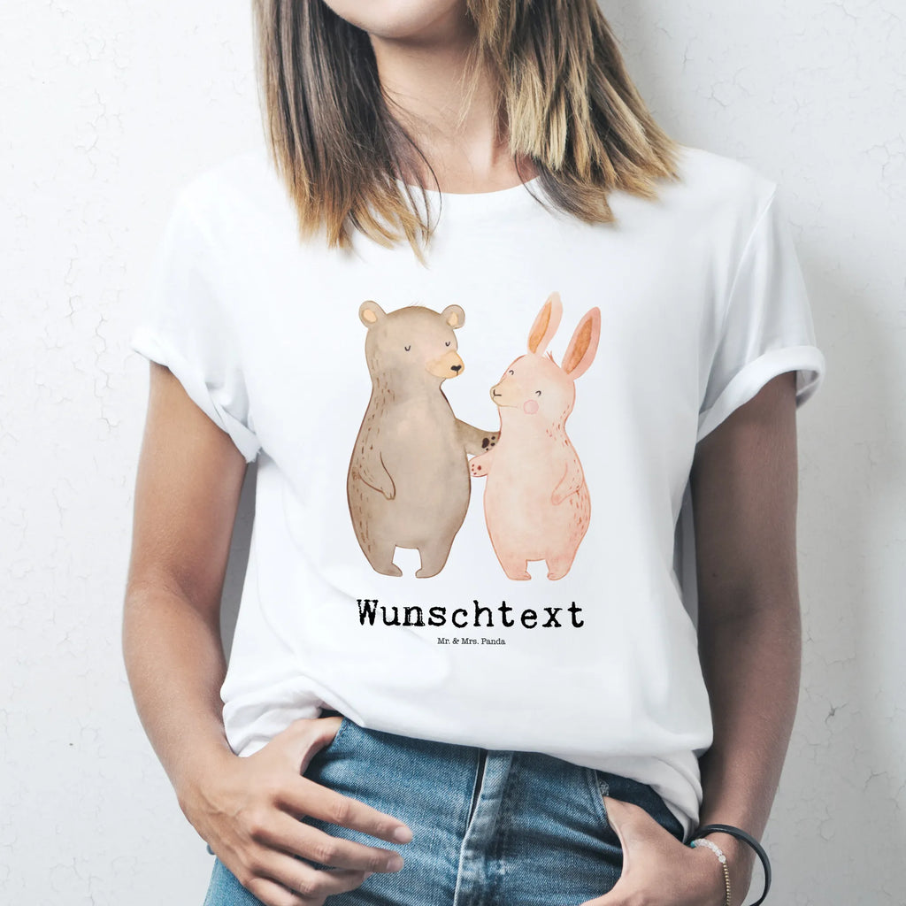 Personalised T-Shirt bear and rabbit Embrace Wunschtext, T-Shirt mit Aufruck, Bedrucken, T-Shirt Personalisiert, T-Shirt mit Namen, Liebe, Freund, Ehefrau, Liebesgeschenk, Heiraten, Hocheitstag, Jahrestag, Verlobung, Heiratsantrag, Partner, Ehemann, Freundin, Hase, Bär, Freunde, Bärchen, Bester Freund, Best Friends