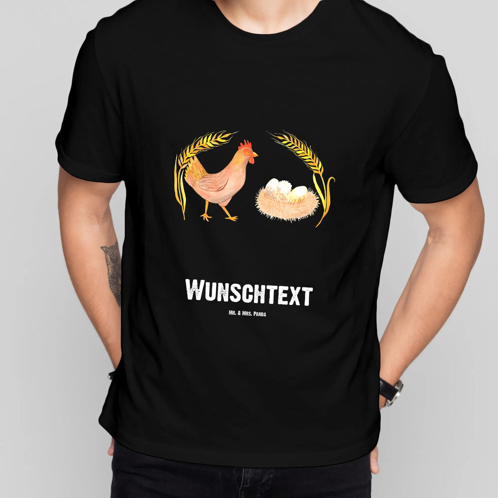Personalised T-Shirt Chicken Proud Frauen, T-Shirt Personalisiert, Männer, Bedrucken, T-Shirt mit Namen, Wunschtext, T-Shirt mit Aufruck, Bauernhof, Hoftiere, Landwirt, Landwirtin, Schwangerschaft, Geburt, Spruch, Henne, Hühner, Hahn, Motivation, Landleben, Eier, Magie, Hof