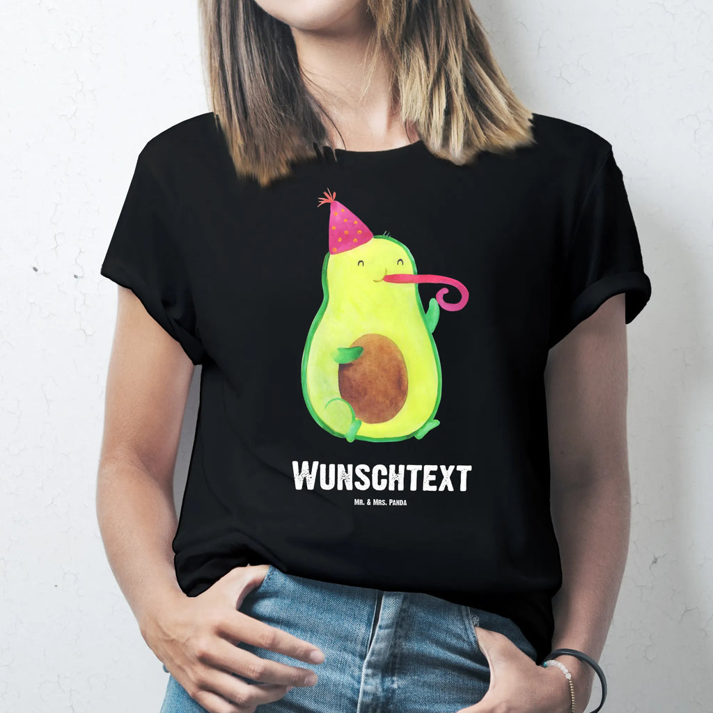 Personalised T-Shirt avocado Celebration T-Shirt mit Namen, T-Shirt mit Aufruck, T-Shirt Personalisiert, Bedrucken, Wunschtext, Frauen, Männer, Avocado, Veggie, Vegan, Gesund, Feierlichkeit, Party, Feier, Tröte, Gute Laune, Geburtstag, Fete