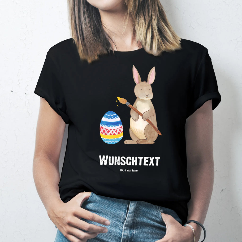 Rozmiar L Personalizowana koszulka Zając Malowanie jajek T-Shirt Personalisiert, Bedrucken, T-Shirt mit Aufruck, Wunschtext, T-Shirt mit Namen, Osternest, Ostern Geschenk, Osterdeko, Ostergeschenke Kinder, Ostergeschenke, Ostern Kinder, Osterhase, Geschenke zu Ostern, Ostern, Hase, Ostergrüße, Kaninchen, Osterei, Frohe Ostern, Eiermalen, Osterblume, Bemalte Ostereier