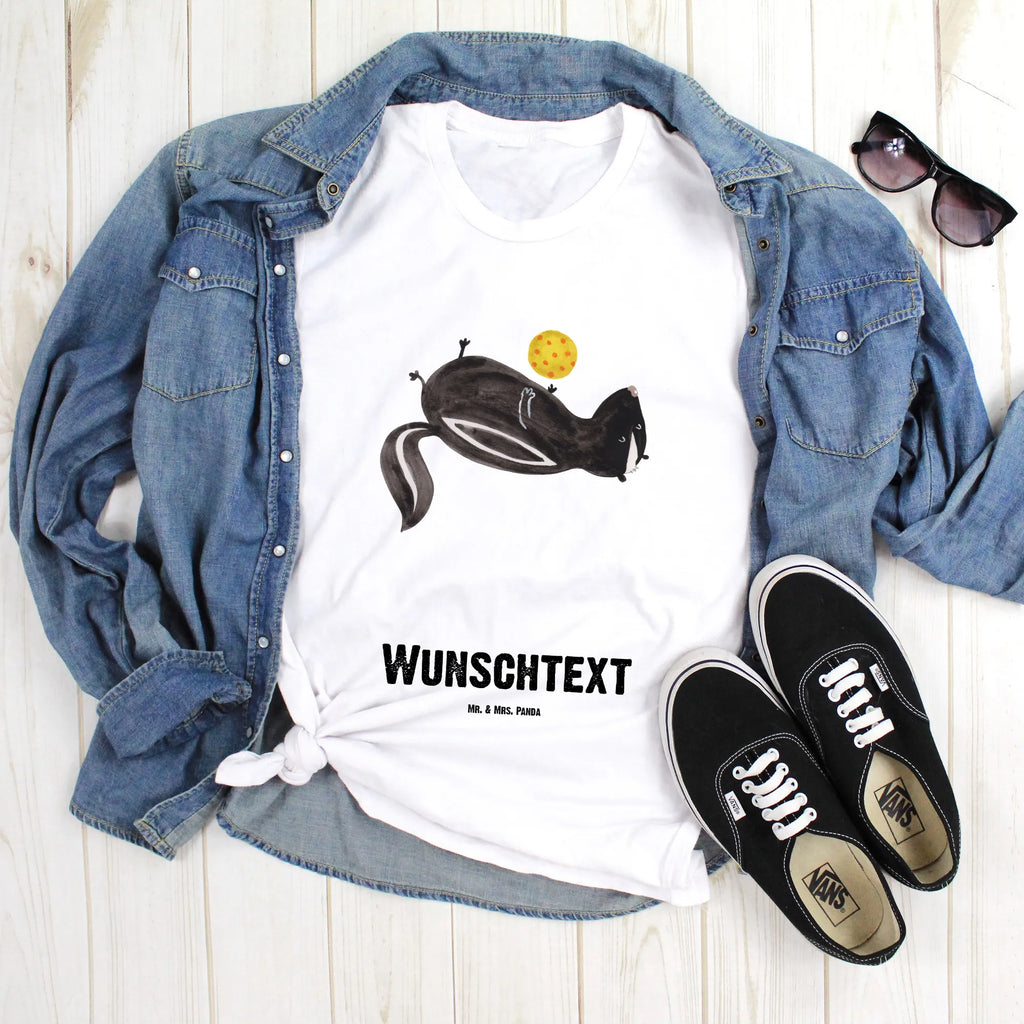Personalised T-Shirt skunk ball T-Shirt mit Namen, Bedrucken, Wunschtext, T-Shirt Personalisiert, T-Shirt mit Aufruck, Stinktier, Skunk, Stinker, Weisheit, Raubtier, Wildtier, Stinki, Verspielt