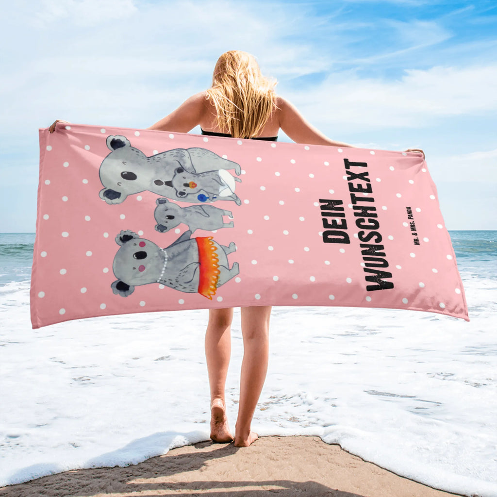 Handtuch mit Namen Koala Familie Badehandtuch XL Mit Wunschtext, Personalisiertes XL Handtuch, Handtuch 80x200 Mit Wunschtext, Sporthandtuch XL Mit Namen, Handtuch XL Für Paare Mit Wunschtext, Hochwertiges Handtuch XL Mit Namen, Design Handtuch XL Mit Gravur, Wellnesshandtuch XL Mit Wunschtext, Bio Baumwolle Handtuch XL Mit Wunschtext, XL Handtuch Mit Wunschtext, Handtuch In XL Mit Personalisierung, Handtuch XL Für Kinder Mit Namen, Mikrofaser Handtuch XL Mit Namen, Geschenkhandtuch XL Mit Gravur, Saunatuch XL Mit Gravur, Handtuch XL Für Männer Mit Gravur, XL Handtuch Als Geburtstagsgeschenk Mit Namen, Handtuch XL Für Strand Personalisiert, Handtuch XL Für Frauen Mit Wunschtext, Flauschiges Handtuch XL Personalisiert, Großes Handtuch Mit Gravur, Handtuch 100x180 Personalisiert, Handtuch XL Für Sauna Mit Gravur, Extra Großes Handtuch Mit Namen, XL Handtuch Mit Namen, Duschtuch XL Mit Namen, Großes Baumwollhandtuch Mit Gravur, Handtuch Übergröße Mit Wunschtext, Handtuch XL Für Hochzeit Mit Wunschtext, Familie, Vatertag, Muttertag, Bruder, Schwester, Mama, Papa, Oma, Opa, Kinder, Geschwister, Koala, Koalas, Family, Familienleben