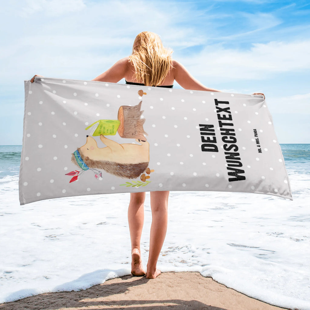 Handtuch mit Namen Igel Indianer Frottier, XL Handtuch Mit Namen, Extra Großes Handtuch Mit Namen, Urlaub, Flauschiges Handtuch XL Personalisiert, Handtuch Übergröße Mit Wunschtext, Handtuch XL Für Sauna Mit Gravur, Badehandtuch XL Mit Wunschtext, Badetuch, Wellnessgeschenk, Hochwertiges Handtuch XL Mit Namen, Saunahandtuch, XL Handtuch Mit Wunschtext, Duschtuch XL Mit Namen, Design Handtuch XL Mit Gravur, Kinderhandtuch, Handtuch In XL Mit Personalisierung, Badetuch Kinder, Reisehandtuch, Groß, Handtuch mit Motiv, Wellnesshandtuch XL Mit Wunschtext, Großes Handtuch Mit Gravur, Saunatuch XL Mit Gravur, Handtuch XL Für Paare Mit Wunschtext, Geschenkhandtuch XL Mit Gravur, Strandhandtuch, Handtuch 100x180 Personalisiert, Bio Baumwolle Handtuch XL Mit Wunschtext, Handtuch XL Für Frauen Mit Wunschtext, Baumwoll Handtuch, Handtuch XL Für Hochzeit Mit Wunschtext, Personalisiertes XL Handtuch, XL Handtuch Als Geburtstagsgeschenk Mit Namen, Handtuch XL Für Kinder Mit Namen, Großes Baumwollhandtuch Mit Gravur, Sporthandtuch XL Mit Namen, Handtuch 80x200 Mit Wunschtext, Handtuch XL Für Strand Personalisiert, Mikrofaser Handtuch XL Mit Namen, Handtuch XL Für Männer Mit Gravur, Tiere, Waldtiere, Camping, Lagerfeuer, Igel, Abenteuer, Indianer