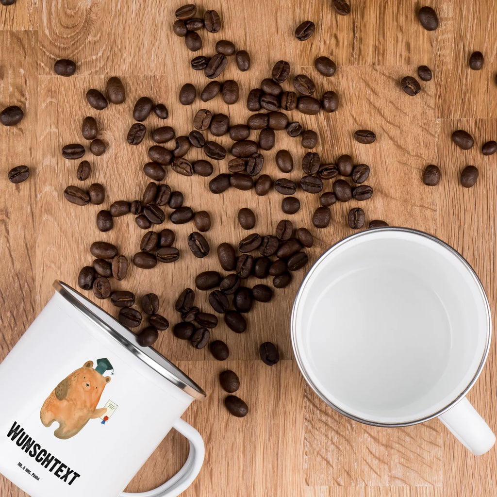 Personalisierte Emaille Tasse Prüfungsbär personalisierte tassen, Emaille Tasse personalisiert, tasse mit namen, Campinggeschirr personalsisert, tassen bedrucken, Namenstasse, Campingtasse personalisiert, personalisierte tasse, tasse selbst gestalten, tasse bedrucken, Campingtasse bedrucken, Emaille Tasse mit Namen, Bär, Teddy, Teddybär, Abschlusszeugnis, Prüfung bestanden, Abschluss, Zeugnis, Prüfungen, Abitur