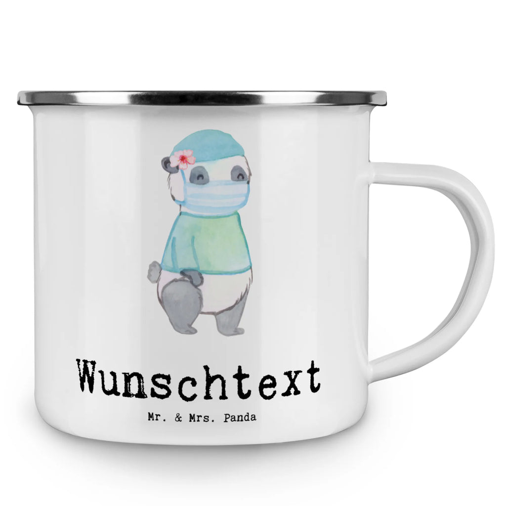 Personalisierte Emaille Tasse Chirurgin mit Herz Campingtasse bedrucken, Emaille Tasse mit Namen, Emaille Tasse personalisiert, tassen bedrucken, personalisierte tassen, Namenstasse, personalisierte tasse, tasse mit namen, Campingtasse personalisiert, tasse bedrucken, tasse selbst gestalten, Campinggeschirr personalsisert, Beruf, Ausbildung, Jubiläum, Abschied, Rente, Kollege, Kollegin, Geschenk, Schenken, Arbeitskollege, Mitarbeiter, Firma, Danke, Dankeschön, Unfallchirurgini, Notfallchirurgin, Chirurgin, Ärztin, Medizinerin, Krankenhaus