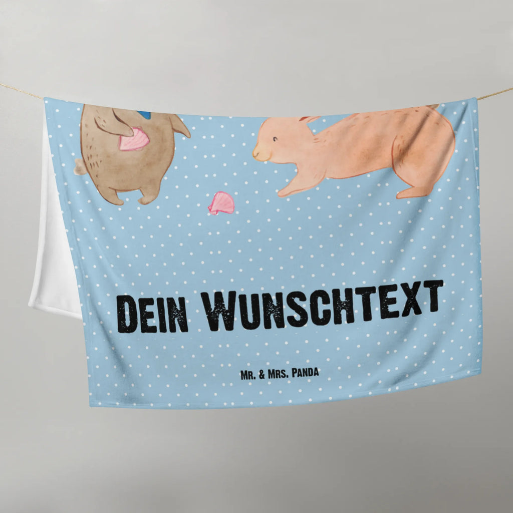 Baby blanket with name Bunnies with seashell Babdyecke personalisiert, Babygeschenk mit Namen, Babygeschenk personalisiet, Krabbeldecke mit Namen, Babydecke mit Namen, Babydecke bedrucken, Krabbeldecke personalisiert, Familie, Vatertag, Muttertag, Bruder, Schwester, Mama, Papa, Oma, Opa, Hasen, BFF, Meer, best friends, Freundinnen, beste Freundin, Freundin, Muscheln, Muscheln sammeln