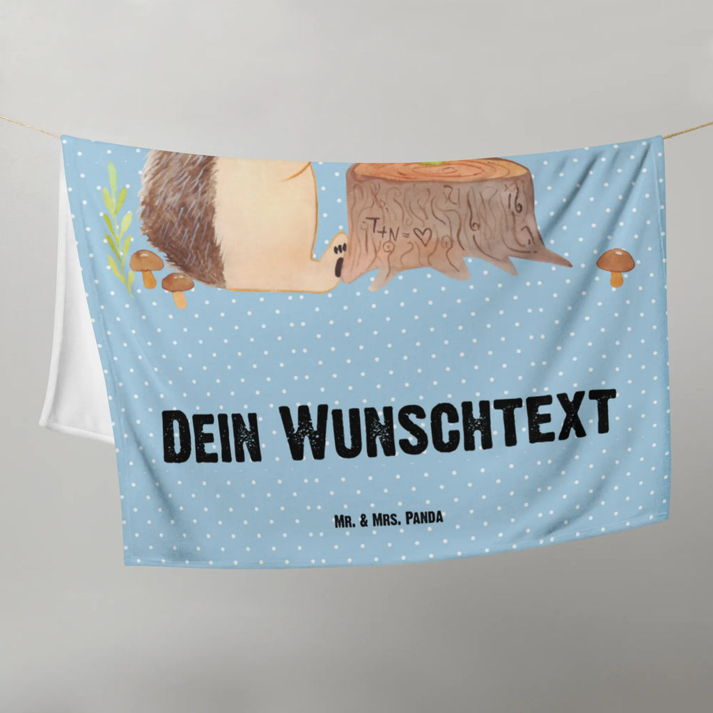 Babydecke mit Namen Igel Indianer Wohnzimmerdecke, Babydecke mit Namen, Entspannen, Jahrestagsgeschenk, Dekoration, Babydecke Bedrucken, Babdyecke Personalisiert, Krabbeldecke Personalisiert, Schmusedecke, Kuschelfleecedecke, Kinderdecke, Fleecedecke, Teddydecke, Kuscheldecke XXL, Gemütlich, Babygeschenk Personalisiet, Mikrofaser Decke, Babygeschenk mit Namen, Krabbeldecke mit Namen, Weihnachtsgeschenk, Dekodecke, Tiere, Waldtiere, Lagerfeuer, Igel, Camping, Abenteuer, Indianer