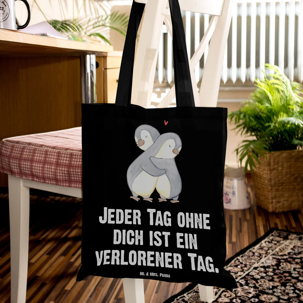 Tote bag penguins Cuddle Beutel, Laptoptasche, Jutetasche, Stofftasche, Einkaufstüte, Strandtasche, Einkaufstasche, Shopper, Badetasche, Tasche, Schultertasche, Beuteltasche, Jutebeutel, Stoffbeutel, Tragetasche, Umhängetasche, Liebe, Partner, Freund, Freundin, Ehemann, Ehefrau, Heiraten, Verlobung, Heiratsantrag, Liebesgeschenk, Jahrestag, Hocheitstag, Geschenk für Partner, für Männer, Hochzeitstag, Geschenk für Freundin, Geschenk für Frauen, Liebesbeweis, für Ehemann, Valentinstag, Mitbringsel