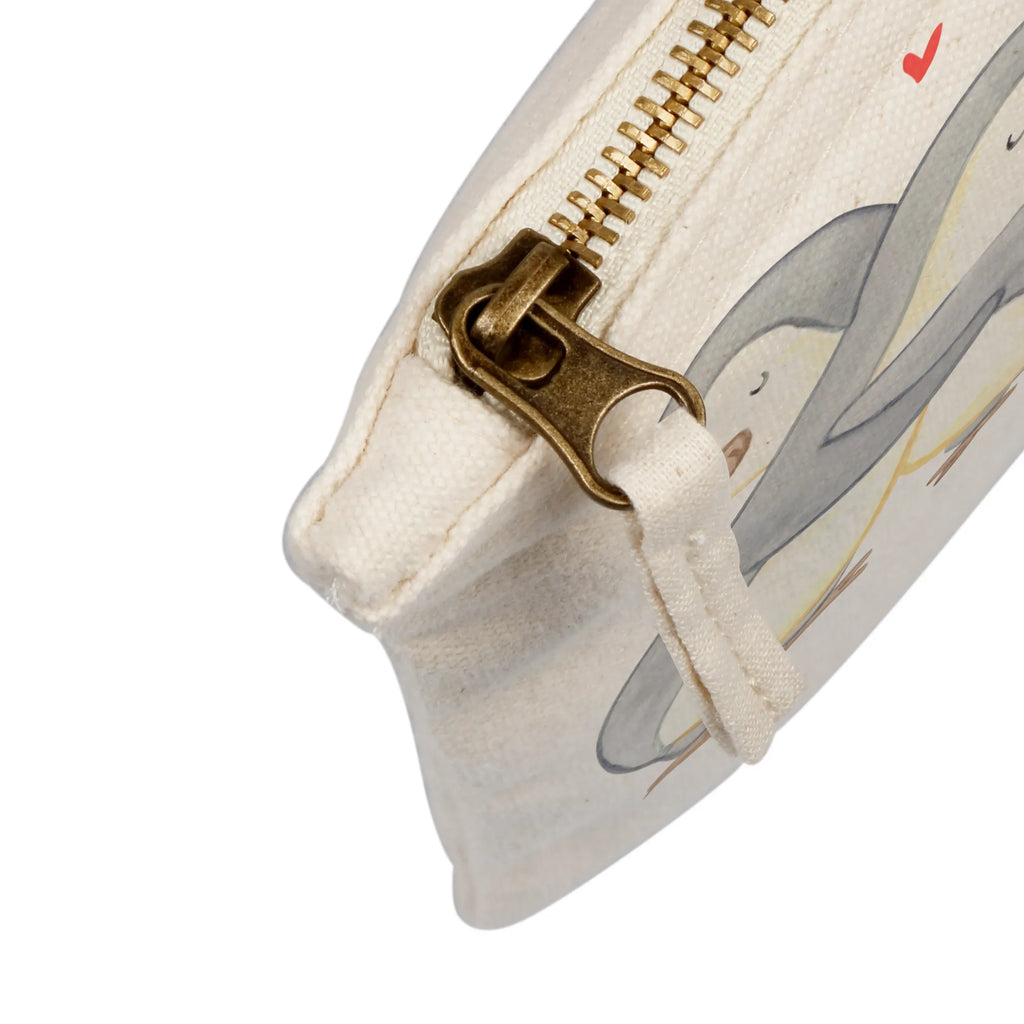 torebka na makijaż Pingwiny Przytulanie Kosmetikbeutel, Kulturtasche, Schlampermäppchen, beauty case, utensilientasche, aufbewahrungstasche, Federmappe, Kosmetiktasche, Waschbeutel, Waschtasche, Schminkbeutel, aufbewahrungsbeutel, kosmetiktäschchen, pencil case, Etui, beauty tasche, toiletry bag, Mäppchen, Kulturbeutel, Stiftemäppchen, pinsel tasche, Schminktasche, Schminktäschchen, Freundin, Jahrestag, Liebesgeschenk, Verlobung, Ehefrau, Heiratsantrag, Heiraten, Hocheitstag, Freund, Ehemann, Partner, Liebe, für Männer, Liebesbeweis, Geschenk für Freundin, Mitbringsel, Geschenk für Frauen, Geschenk für Partner, Valentinstag, Hochzeitstag, für Ehemann