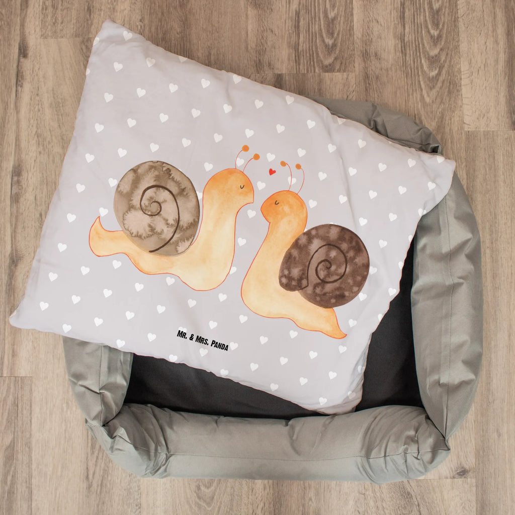 Dog bed Snails in love Hundedecke, Hund, Hundebettchen, Tierbett, Körbchen, Hundeschlafplatz, Hundesofa, Hundemöbel, Hundebett, Hundekissen, Liegeplatz, Hundeliege, Hundebett Luxus, Hundekörbchen, Liebe, Partner, Freund, Freundin, Ehemann, Ehefrau, Heiraten, Verlobung, Heiratsantrag, Liebesgeschenk, Jahrestag, Hocheitstag