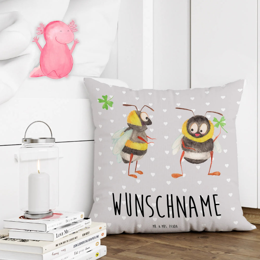 Personalisiertes Kissen Bienen Paar Wunschname, personalisiert, bedrucken, Kopfkissen, Name, Kissen, Liebe, Partner, Freund, Freundin, Ehemann, Ehefrau, Heiraten, Verlobung, Heiratsantrag, Liebesgeschenk, Jahrestag, Hocheitstag, für Ehemann, Valentinstag, Hochzeitstag, Schildkröten, Geschenk für Freundin, für Männer, Liebesbeweis, Geschenk für Partner, verliebte Schildkröten, Mitbringsel, Geschenk für Frauen