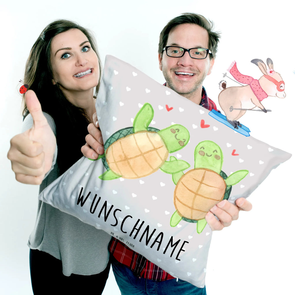 Personalisiertes Kissen Schildkröten Paar Wunschname, personalisiert, bedrucken, Name, Kopfkissen, Kissen, Liebe, Partner, Freund, Freundin, Ehemann, Ehefrau, Heiraten, Verlobung, Heiratsantrag, Liebesgeschenk, Jahrestag, Hocheitstag, Geschenk für Freundin, für Männer, Geschenk für Partner, Hochzeitstag, Liebesbeweis, für Ehemann, Mitbringsel, Valentinstag, Geschenk für Frauen