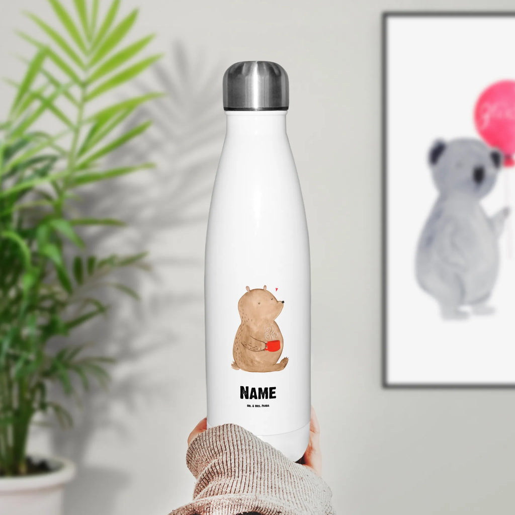 Personalisierte Thermosflasche Bär Morgenkaffee Thermosflasche Mit Drehverschluss Und Gravur, Personalisierte Thermosflasche, Thermosflasche 500ml Mit Gravur, Edelstahlflasche Mit Wunschtext, Thermosflasche Damen Personalisiert, Thermosflasche Reisen Mit Namen, Isolierflasche Mit Gravur, Doppelwandige Trinkflasche Mit Gravur, Sommerflasche Mit Wunschtext, Thermosflasche 750ml Mit Namen, Thermosflasche Für Kaffee Mit Wunschtext, Thermosflasche 1 Liter Personalisiert, Nachhaltige Thermosflasche Mit Gravur, Thermosflasche Outdoor Mit Gravur, Thermosflasche Herren Mit Wunschtext, Thermosflasche Kinder Mit Namen, Robuste Thermosflasche Personalisiert, Auslaufsichere Thermosflasche Mit Wunschtext, Thermosflasche Für Schule Mit Gravur, Klassische Thermosflasche Mit Namen, Thermoflasche Personalisiert, Thermosflasche Mit Namen, Thermosflasche Mit Wunschtext, Umweltfreundliche Thermosflasche Mit Wunschtext, BPA-Freie Thermosflasche Mit Namen, Thermosflasche Für Wasser Personalisiert, Kalthalteflasche Mit Wunschtext, Flasche Für Kohlensäure Mit Gravur, Moderne Thermosflasche Mit Text, Thermosflasche Wandern Mit Gravur, Thermosflasche Für Sport Mit Namen, Getränkeflasche Personalisiert, Thermosflasche Mit Trinkverschluss Und Namen, Vakuumflasche Mit Namen, Leichte Thermosflasche Mit Wunschtext, Thermoflasche Edelstahl Mit Gravur, Thermosflasche Für Büro Mit Wunschtext, Trinkflasche Isoliert Mit Namen, Thermosflasche Für Tee Mit Namen, Warmhalteflasche Personalisiert, Thermoskanne Unterwegs Mit Namen, Spülmaschinenfeste Thermosflasche Mit Gravur, Liebe, Partner, Freund, Freundin, Ehemann, Ehefrau, Heiraten, Verlobung, Heiratsantrag, Liebesgeschenk, Jahrestag, Hocheitstag, Geschenk für Freundin, Hochzeitstag, Mitbringsel, Valentinstag, Liebesbeweis, für Ehemann, Geschenk für Frauen, für Männer, Geschenk für Partner