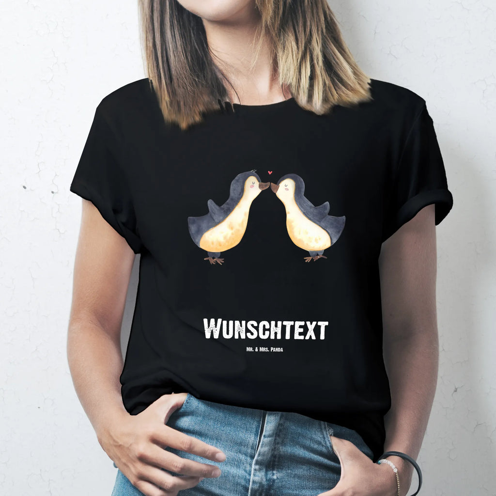 Personalised T-Shirt penguins kiss T-Shirt mit Namen, T-Shirt mit Aufruck, T-Shirt Personalisiert, Ehefrau, Hocheitstag, Heiratsantrag, Heiraten, Jahrestag, Verlobung, Liebesgeschenk, Liebe, Partner, Freundin, Ehemann, Freund, Liebesbeweis, Mitbringsel, Geschenk für Frauen, für Ehemann, Geschenk für Partner, Valentinstag, für Männer, Hochzeitstag, Geschenk für Freundin