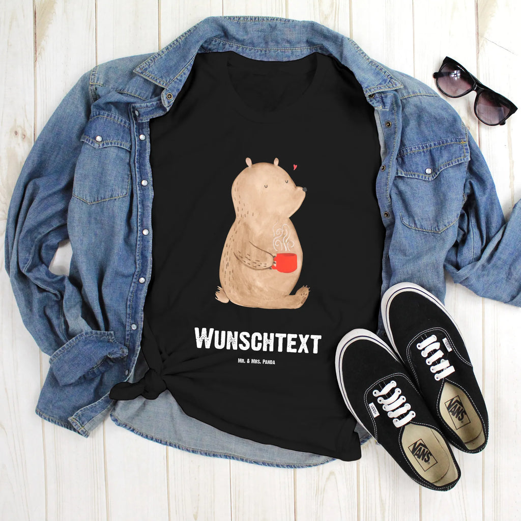 Personalised T-Shirt bear morning coffee T-Shirt mit Aufruck, T-Shirt Personalisiert, T-Shirt mit Namen, Ehefrau, Hocheitstag, Heiratsantrag, Heiraten, Jahrestag, Verlobung, Liebesgeschenk, Liebe, Partner, Freundin, Ehemann, Freund, für Männer, Liebesbeweis, Geschenk für Freundin, für Ehemann, Geschenk für Partner, Geschenk für Frauen, Hochzeitstag, Valentinstag, Mitbringsel