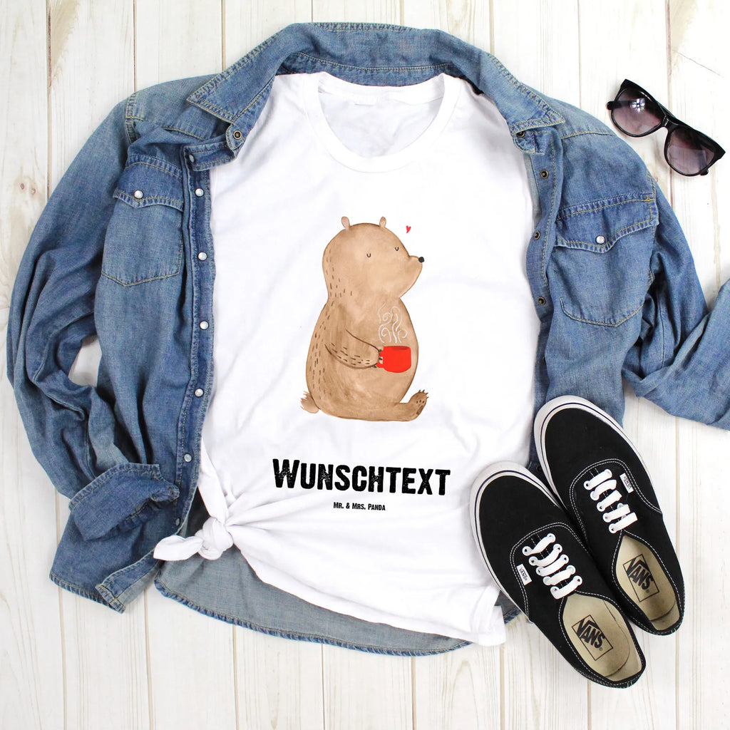 Personalised T-Shirt bear morning coffee T-Shirt mit Aufruck, T-Shirt Personalisiert, T-Shirt mit Namen, Ehefrau, Hocheitstag, Heiratsantrag, Heiraten, Jahrestag, Verlobung, Liebesgeschenk, Liebe, Partner, Freundin, Ehemann, Freund, für Männer, Liebesbeweis, Geschenk für Freundin, für Ehemann, Geschenk für Partner, Geschenk für Frauen, Hochzeitstag, Valentinstag, Mitbringsel