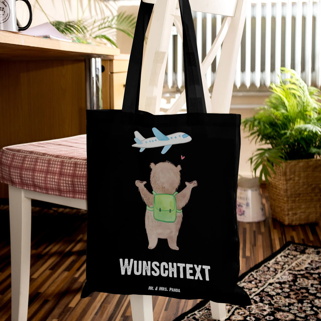 Personalisierte Tragetasche Bär Flugzeug Personalisierte Einkaufstasche, Personalisierte Kindergartentasche, Personalisierte Jutetasche, Einkaufstasche mit Namen, Tragetasche mit Namen, Personalisierter Jutebeutel, Personalisierter Stoffbeutel, Stoffbeutel mit Namen, Personalisierter Beutel, Personalisierte Tasche, Personalisierte Beuteltasche, Liebe, Partner, Freund, Freundin, Ehemann, Ehefrau, Heiraten, Verlobung, Heiratsantrag, Liebesgeschenk, Jahrestag, Hocheitstag, für Ehemann, für Männer, Geschenk für Partner, Geschenk für Freundin, Hochzeitstag, Mitbringsel, Geschenk für Frauen, Liebesbeweis, Valentinstag