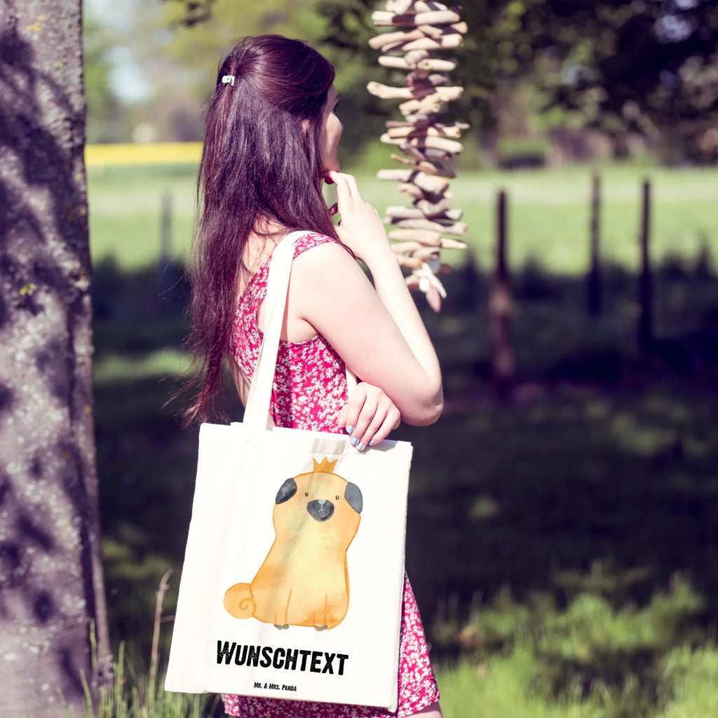 Personalised tote bag pug Crown Personalisierter Jutebeutel, Shopper, Einkaufstasche mit Namen, Personalisierte Beuteltasche, Personalisierte Kindergartentasche, Personalisierter Beutel, Personalisierte Jutetasche, Einkaufsbeutel, Personalisierter Stoffbeutel, Stoffbeutel mit Namen, Tragetasche mit Namen, Strandtasche, Tüte, Schultertasche, Personalisierte Tasche, Umhängetasche, Personalisierte Einkaufstasche, Sprüche, Hund, Hunderasse, Hundebesitzer, Hundemotiv, Haustier, Tierliebhaber, Hundebesitzer. Spruch, Kinderlos, Hausregel, Lustig, Mops, Allergisch