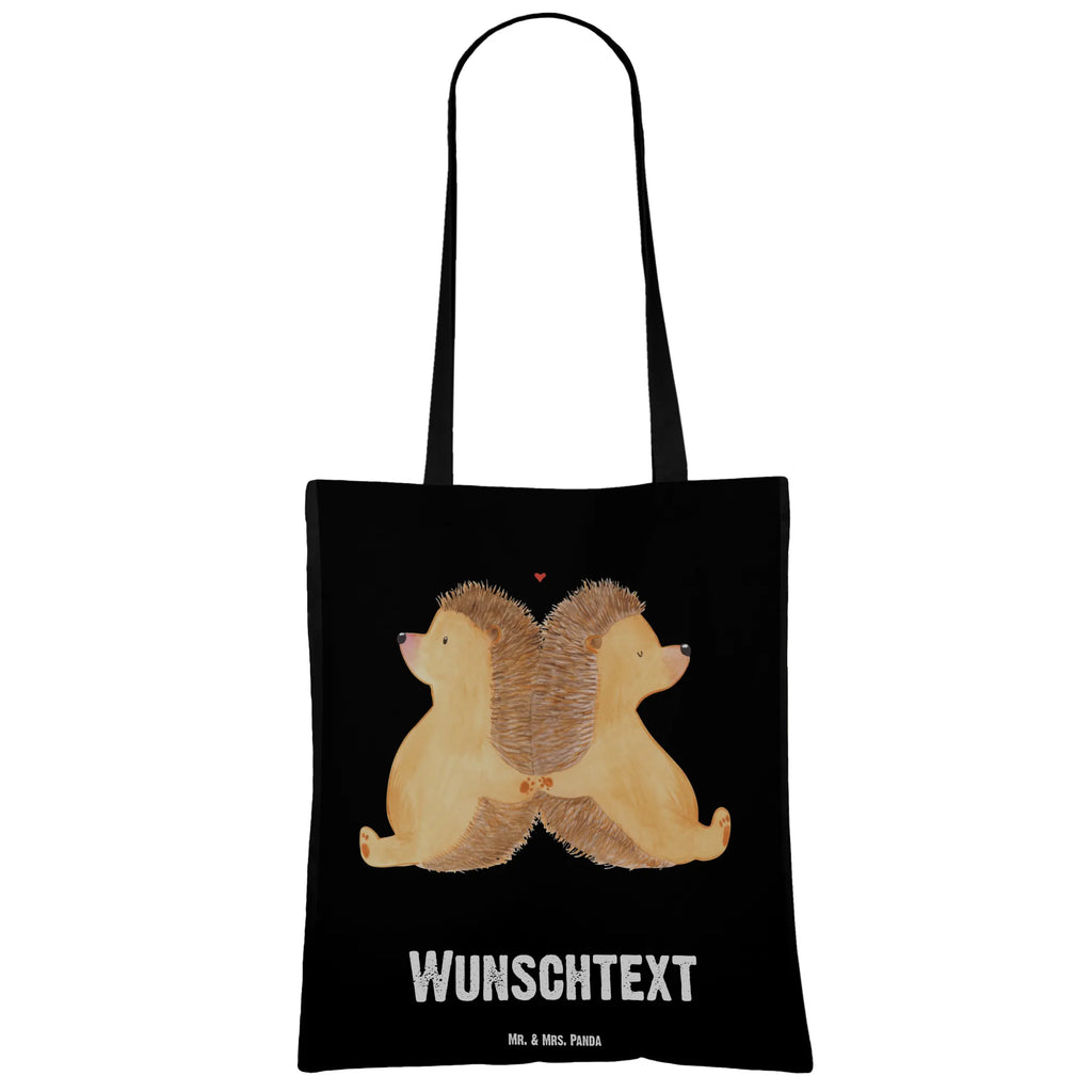 Personalisierte Tragetasche Igel händchenhaltend Personalisierte Jutetasche, Personalisierte Kindergartentasche, Tragetasche mit Namen, Personalisierter Beutel, Umhängetasche, Personalisierte Einkaufstasche, Personalisierte Beuteltasche, Shopper, Strandtasche, Einkaufsbeutel, Schultertasche, Personalisierter Stoffbeutel, Einkaufstasche mit Namen, Stoffbeutel mit Namen, Tüte, Personalisierter Jutebeutel, Personalisierte Tasche, Freundin, Freund, Liebe, Liebesgeschenk, Jahrestag, Verlobung, Partner, Ehemann, Ehefrau, Heiraten, Heiratsantrag, Hocheitstag, Liebesbotschaft, Liebesbeweis, Hand in Hand, Love, Lieblingsmensch, Igelliebe, Große Liebe, Igel, Geschenk für Zwei, Gemeinsamkeit, Hochzeit