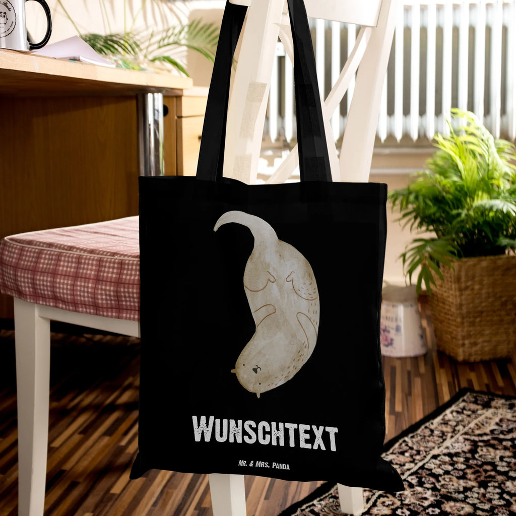 Personalisierte Tragetasche Otter kopfüber Personalisierte Jutetasche, Stoffbeutel mit Namen, Personalisierter Jutebeutel, Personalisierte Kindergartentasche, Personalisierte Beuteltasche, Personalisierter Beutel, Tragetasche mit Namen, Personalisierte Einkaufstasche, Einkaufstasche mit Namen, Personalisierter Stoffbeutel, Personalisierte Tasche, Otter, Fischotter, Seeotter, Otter Seeotter See Otter