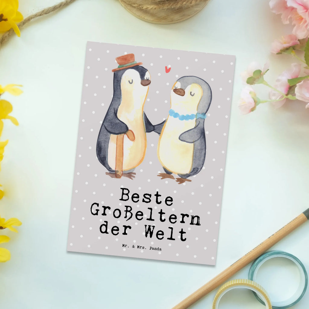 Postkarte Pinguin Beste Großeltern der Welt Ansichtskarten, kunstkarte, Ansichtskarte, Designkarte, bildkarte, Kunstkarten, Motivkarte, Postkarte, spruchkarte, Fotokarte, Postkarten, Grußkarte, einzelkarte, Geschenkidee, Geschenk, Schenken, Mitbringsel, Geburtstag, Geburtstagsgeschenk, für, Danke, Dankeschön, Bedanken, Freude machen, Geschenktipp, Oppa, Omma, Großmama, Opa, Enkelin, Großeltern, Ommi, Enkel, Großvater, Oma, Bester, Omi, Opi. Großpapa, Großmutter, Oppi, Grosseltern, Enkelkind, Kleinigkeit