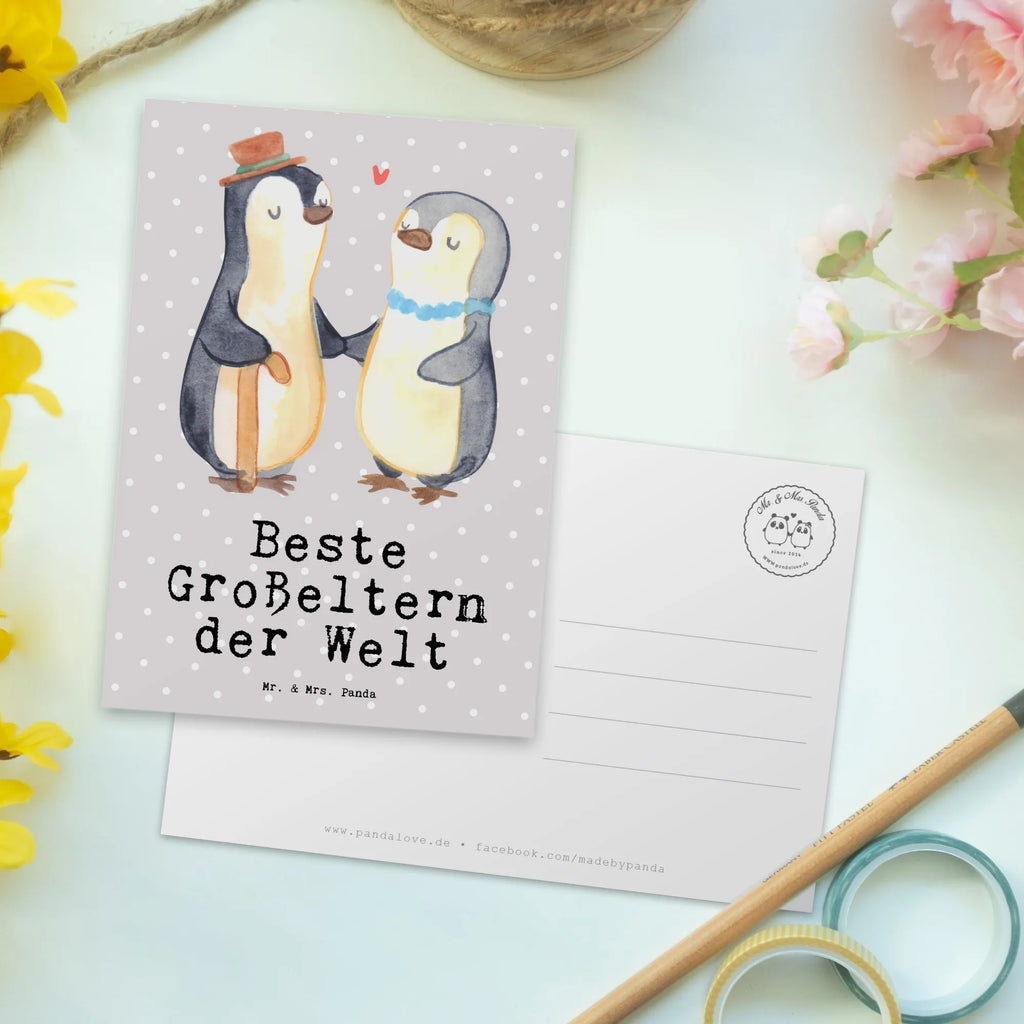 Postkarte Pinguin Beste Großeltern der Welt Ansichtskarten, kunstkarte, Ansichtskarte, Designkarte, bildkarte, Kunstkarten, Motivkarte, Postkarte, spruchkarte, Fotokarte, Postkarten, Grußkarte, einzelkarte, Geschenkidee, Geschenk, Schenken, Mitbringsel, Geburtstag, Geburtstagsgeschenk, für, Danke, Dankeschön, Bedanken, Freude machen, Geschenktipp, Oppa, Omma, Großmama, Opa, Enkelin, Großeltern, Ommi, Enkel, Großvater, Oma, Bester, Omi, Opi. Großpapa, Großmutter, Oppi, Grosseltern, Enkelkind, Kleinigkeit