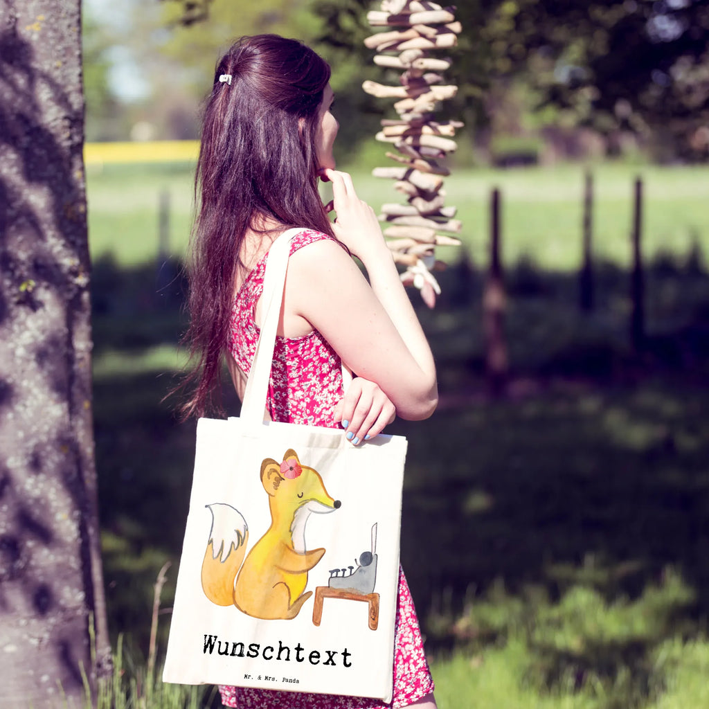 Personalisierte Tragetasche Fuchs Beste Kollegin der Welt Personalisierter Jutebeutel, Einkaufstasche mit Namen, Shopper, Personalisierte Einkaufstasche, Tragetasche mit Namen, Umhängetasche, Einkaufsbeutel, Personalisierter Beutel, Personalisierter Stoffbeutel, Personalisierte Tasche, Personalisierte Jutetasche, Personalisierte Beuteltasche, Tüte, Schultertasche, Strandtasche, Personalisierte Kindergartentasche, Stoffbeutel mit Namen, Dankeschön, Mitbringsel, Danke, Bedanken, Geschenktipp, Freude machen, Schenken, für, Geschenk, Geschenkidee, Geburtstag, Geburtstagsgeschenk, Arbeit, Freundin, Arbeitskollegin, Beruf, Büro, Berufsgenossin, Abschiedsgeschenk, Mitarbeiterin, Ruhestand, Kollegin