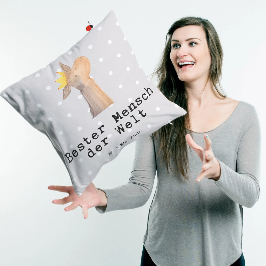 40x40 Kissen Lama Bester Mensch der Welt Sofakissen 40x40, Couchkissen, Kissenbezüge, Kissen 40x40, Zierkissen, Kopfkissen, Kopfkissen 40x40, Dekokissen Sofa, Sofakissen, Dekokissen, Dekokissen 40x40, Kissenbezug 40x40, sitzkissen, Motivkissen, Kissenhülle, Kissenhülle 40x40, sofakissen, Kissen, Kissen 40x40 Waschbar, für, Dankeschön, Geschenk, Schenken, Geburtstag, Geburtstagsgeschenk, Geschenkidee, Danke, Bedanken, Mitbringsel, Freude machen, Geschenktipp, Lieblings Mensch, Lieblingsmensch, tollster Mensch, Vorbild, Liebling, Partner, Ehemann, Valentinstag, Liebe, Ehefrau