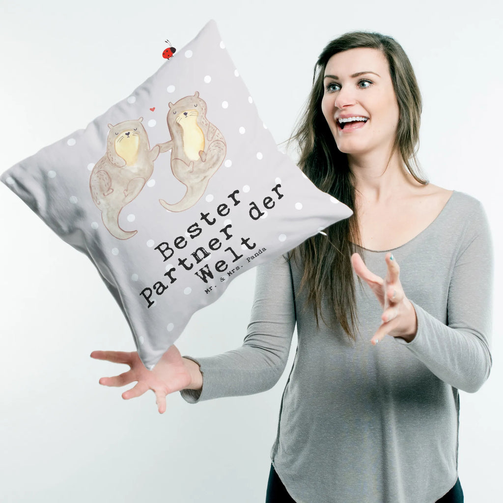 40x40 Kissen Otter Bester Partner der Welt Kissen, Sofakissen, Kissenbezug 40x40, Couchkissen, Kissenhülle 40x40, Sofakissen 40x40, Kissenhülle, Kissenbezüge, sitzkissen, Dekokissen, Kissen 40x40, Zierkissen, Dekokissen Sofa, Dekokissen 40x40, Kopfkissen 40x40, Kopfkissen, Kissen 40x40 Waschbar, Motivkissen, sofakissen, für, Dankeschön, Geschenk, Schenken, Geburtstag, Geburtstagsgeschenk, Geschenkidee, Danke, Bedanken, Mitbringsel, Freude machen, Geschenktipp, Freund, Paar, Lebensgefährte, Ehefrau, Frau, Mann, Partner, Ehemann. Freundin, Liebe, Ehepartner