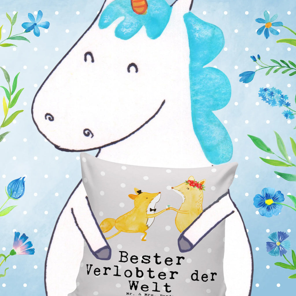 40x40 Kissen Fuchs Bester Verlobter der Welt microfaser zierkissen, Polsterkissen, zierkissen 40x40, Couchkissen, couchkissen 40x40, Kissen, Sofakissen, Zierkissen, Mikrofaser Kissen, Motivkissen, couch kissen, kuschel kissen, Kopfkissen, Kissen 40x40, wohnzimmer kissen, Dekokissen, Dekokissen Sofa, microfaser kopfkissen, kissen für couch, Kopfkissen 40x40, deko kissen, Kuschelkissen, sofa kissen, kissen 40 x 40, zier kissen, kuschelkissen 40x40, 40x40 kissen, wurfkissen, Sofakissen 40x40, 40 X 40 Kissen, kissen für sofa, kissen mikrofaser, microfaser sofakissen, Dekokissen 40x40, microfaser dekokissen, Geschenkidee, Geschenk, Schenken, Mitbringsel, Geburtstag, Geburtstagsgeschenk, für, Danke, Dankeschön, Bedanken, Freude machen, Geschenktipp, Verlobter, Verloben, Ehe, Mann, Hochzeit, Freund, Verlobung, Ehemann, Traummann, Zukünftiger