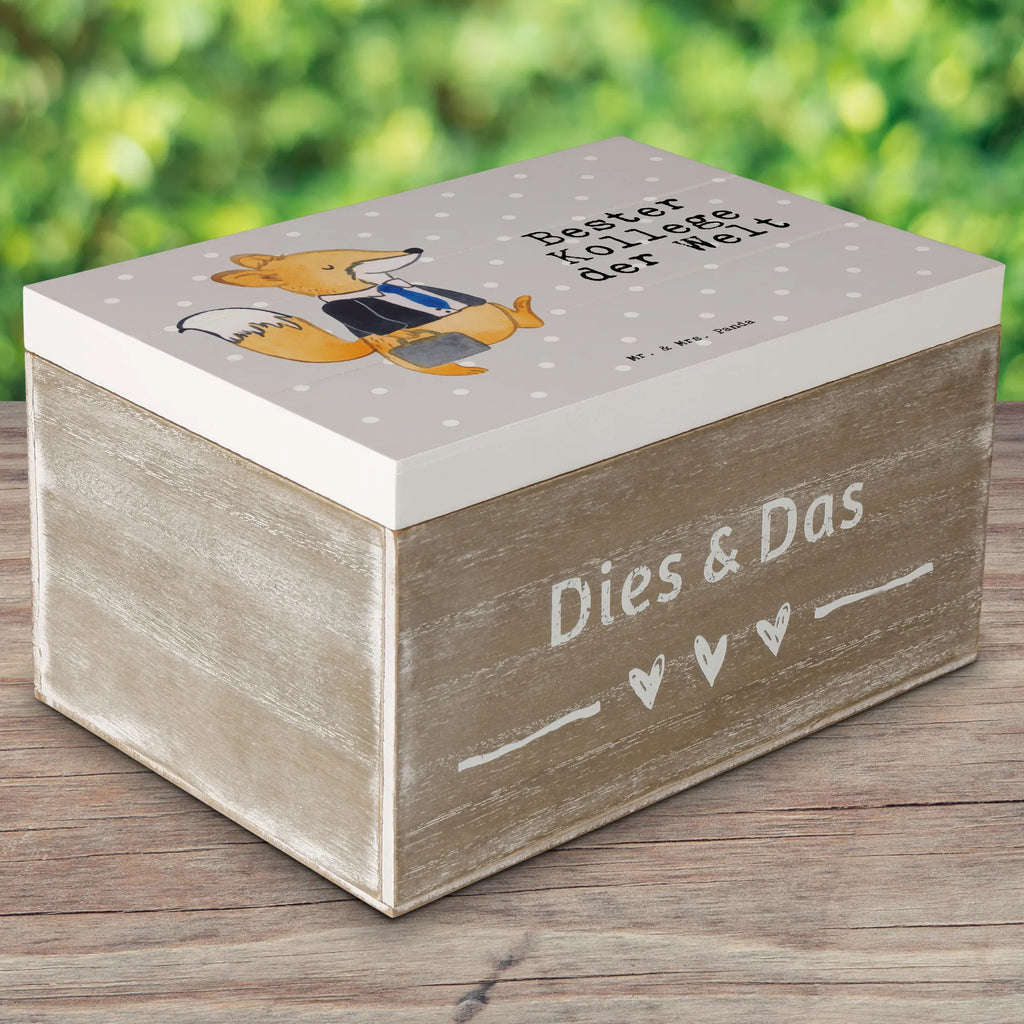 Wooden chest Fox Best colleague in the world Kiste, Geschenkdose, Aufbewahrungsbox, Dekokiste, Schatzkiste, Erinnerungsbox, Erinnerungskiste, Truhe, XXL, Schatulle, Geschenkbox, Holzkiste, für, Dankeschön, Geschenk, Schenken, Geburtstag, Geburtstagsgeschenk, Geschenkidee, Danke, Bedanken, Mitbringsel, Freude machen, Geschenktipp, Berufsgenosse, Kollege, Mitarbeiter, Arbeit, Büro, Ruhestand, Abschiedsgeschenk, Beruf, Arbeitskollege