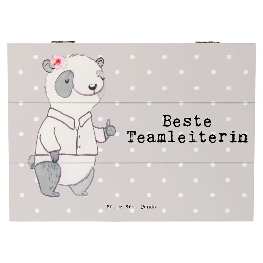 Holzkiste Panda Beste Teamleiterin Holzbox, Holzkiste mit Deckel, Holzboxen, Box aus Holz, Aufbewahrungsbox aus Holz, aufbewahrungskiste mit deckel, Aufbewahrungsbox, holzschachtel, Holzbox mit Deckel, Holztruhe, Holzkisten, aufbewahrungstruhe, Holz Aufbewahrungsbox, Schatulle, box holz, aufbewahrungsboxen, holzkästchen, kiste holz, aufbewahrungskisten, Aufbewahrungsbox Holz, Aufbewahrungskiste, holzschatulle, truhe holz, holztruhen, Holzkiste, Schenken, Bedanken, Dankeschön, Geschenkidee, Geburtstag, Geschenk, Geburtstagsgeschenk, Danke, Mitbringsel, Geschenktipp, für, Freude machen, Vorgesetzte, Leiterin, Seminarleiterin, Kollegin, Ruhestand, Chefin, Abschied, Gruppenleiterin, Teamleiterin, Abschiedsgeschenk