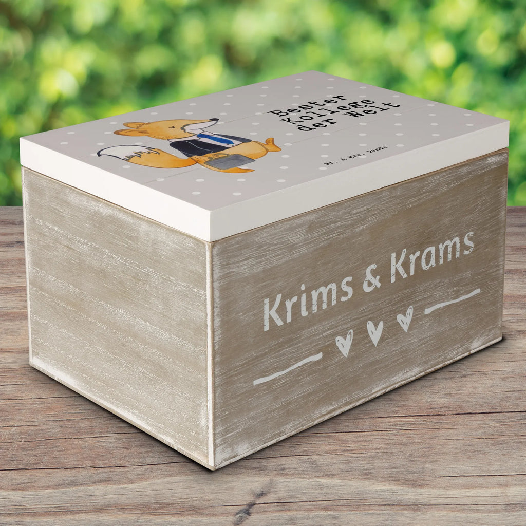 Wooden chest Fox Best colleague in the world Kiste, Geschenkdose, Aufbewahrungsbox, Dekokiste, Schatzkiste, Erinnerungsbox, Erinnerungskiste, Truhe, XXL, Schatulle, Geschenkbox, Holzkiste, für, Dankeschön, Geschenk, Schenken, Geburtstag, Geburtstagsgeschenk, Geschenkidee, Danke, Bedanken, Mitbringsel, Freude machen, Geschenktipp, Berufsgenosse, Kollege, Mitarbeiter, Arbeit, Büro, Ruhestand, Abschiedsgeschenk, Beruf, Arbeitskollege