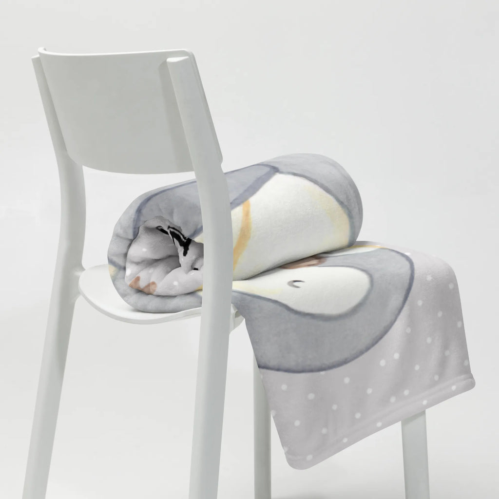 Personalisierte Decke Pinguin Beste Frau der Welt Kuscheldecke mit Namen, Kuscheldecke bedrucken, Personalisierte Decke, Decke bedrucken, Decke mit Namen, für, Dankeschön, Geschenk, Schenken, Geburtstag, Geburtstagsgeschenk, Geschenkidee, Danke, Bedanken, Mitbringsel, Freude machen, Geschenktipp, Traumfrau, Partnerin, Braut, Ehepartner, Beste, Freundin, Frau, Gattin, Ehe, Liebling, Kleinigkeit, Lebensgefährtin, Ehefrau