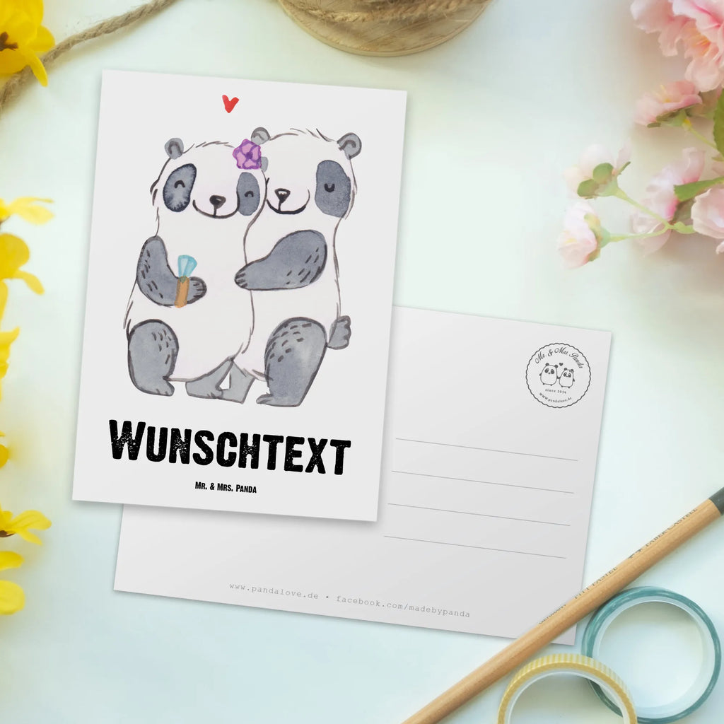 Personalisierte Postkarte Panda Beste Ehefrau der Welt Ansichtskarte mit Wunschtext, Postkarte Bedrucken, Postkarte Personalisierbar, Geschenkkarte mit Namen, Ansichtskarte mit Namen, Grußkarte mit Wunschtext, Einladung mit Wunschtext, Einladung mit Namen, Postkarte mit Wunschtext, Geschenkkarte mit Wunschtext, Postkarte mit Namen, Karte mit Namen, Karte mit Wunschtext, Grußkarte mit Namen, Geschenkidee, Geschenk, Schenken, Mitbringsel, Geburtstag, Geburtstagsgeschenk, für, Danke, Dankeschön, Bedanken, Freude machen, Geschenktipp, Lebensgefährtin, Beste, Hochzeit, Ehe, Partnerin, Gattin, Freundin, Traumfrau, Kleinigkeit, Ehefrau, Ehepartner, Liebling, Braut, Frau