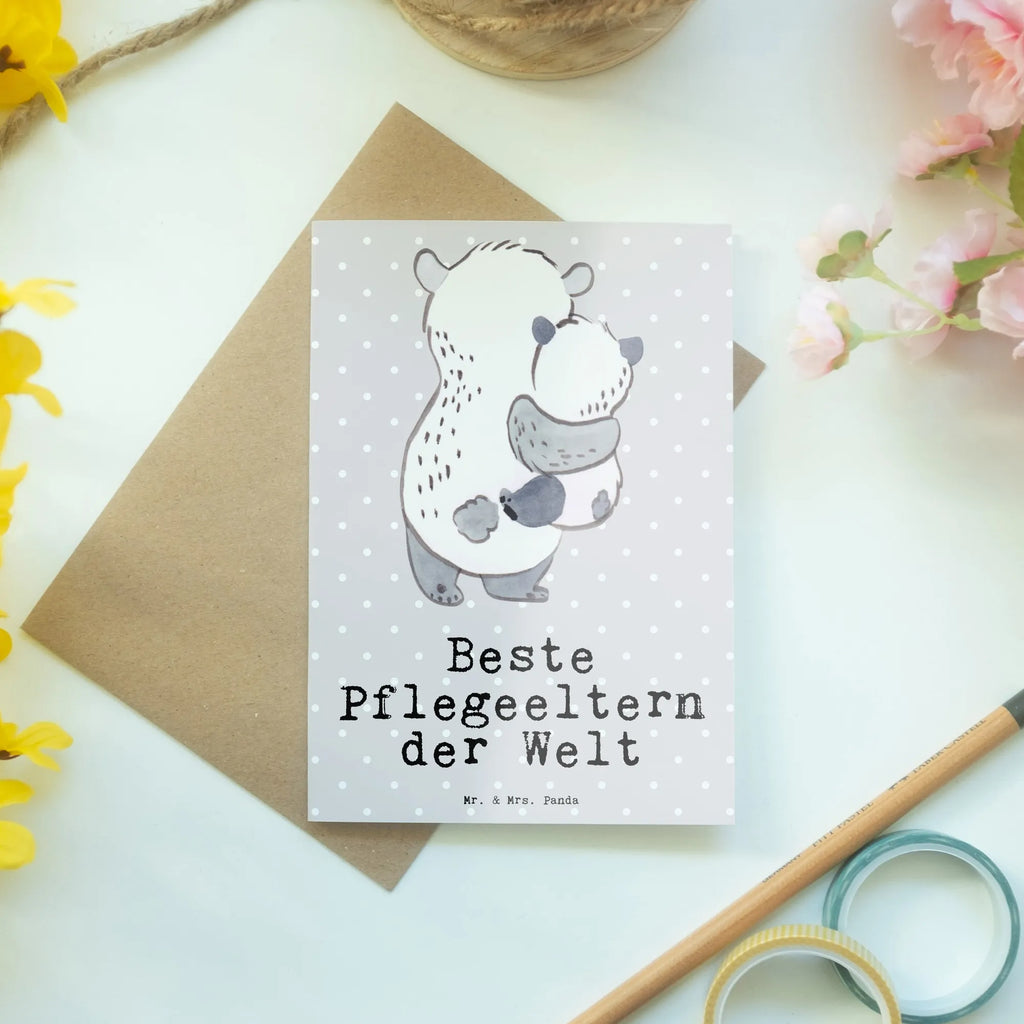 Grußkarte Panda Beste Pflegeeltern der Welt Klappkarte, Glückwunschkarte, Karte, Hochzeitskarte, Einladungskarte, Ansichtskarten, Grußkarte, Geburtstagskarte, für, Dankeschön, Geschenk, Schenken, Geburtstag, Geburtstagsgeschenk, Geschenkidee, Danke, Bedanken, Mitbringsel, Freude machen, Geschenktipp, Eltern, Familie, Mama und Papa, Mama, Papi, Pflegeeltern, Adoption, Mami, Papa, Elternpaar, Pflegekind