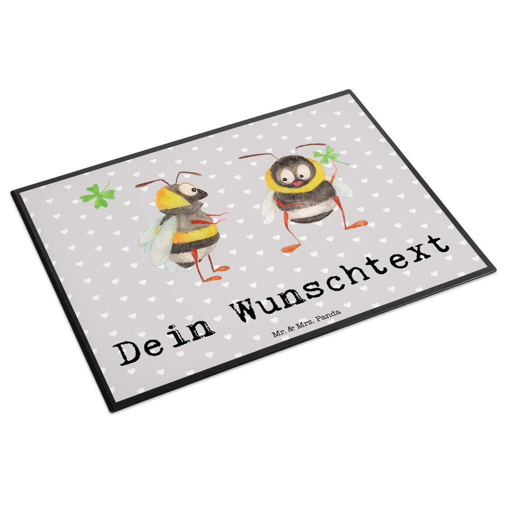 Personalisierte Schreibtischunterlage Bienen Paar Schreibunterlage mit Namen, Schreibtisch Matte, Personalisierte Schreibtischauflage, Personalisierte Schreibtisch Unterlagen, Schreibtisch Unterlagen mit Namen, Schreibtischauflage mit Namen, Namensaufdruck, Namenspersonalisierung, Selbst Gestalten, Personalisierte Schreibunterlage, Freundin, Freund, Liebe, Liebesgeschenk, Jahrestag, Verlobung, Partner, Ehemann, Ehefrau, Heiraten, Heiratsantrag, Hocheitstag, für Männer, Liebesbeweis, Verliebte Schildkröten, Valentinstag, Geschenk für Frauen, Schildkröten, für Ehemann, Geschenk für Freundin, Mitbringsel, Hochzeitstag, Geschenk für Partner