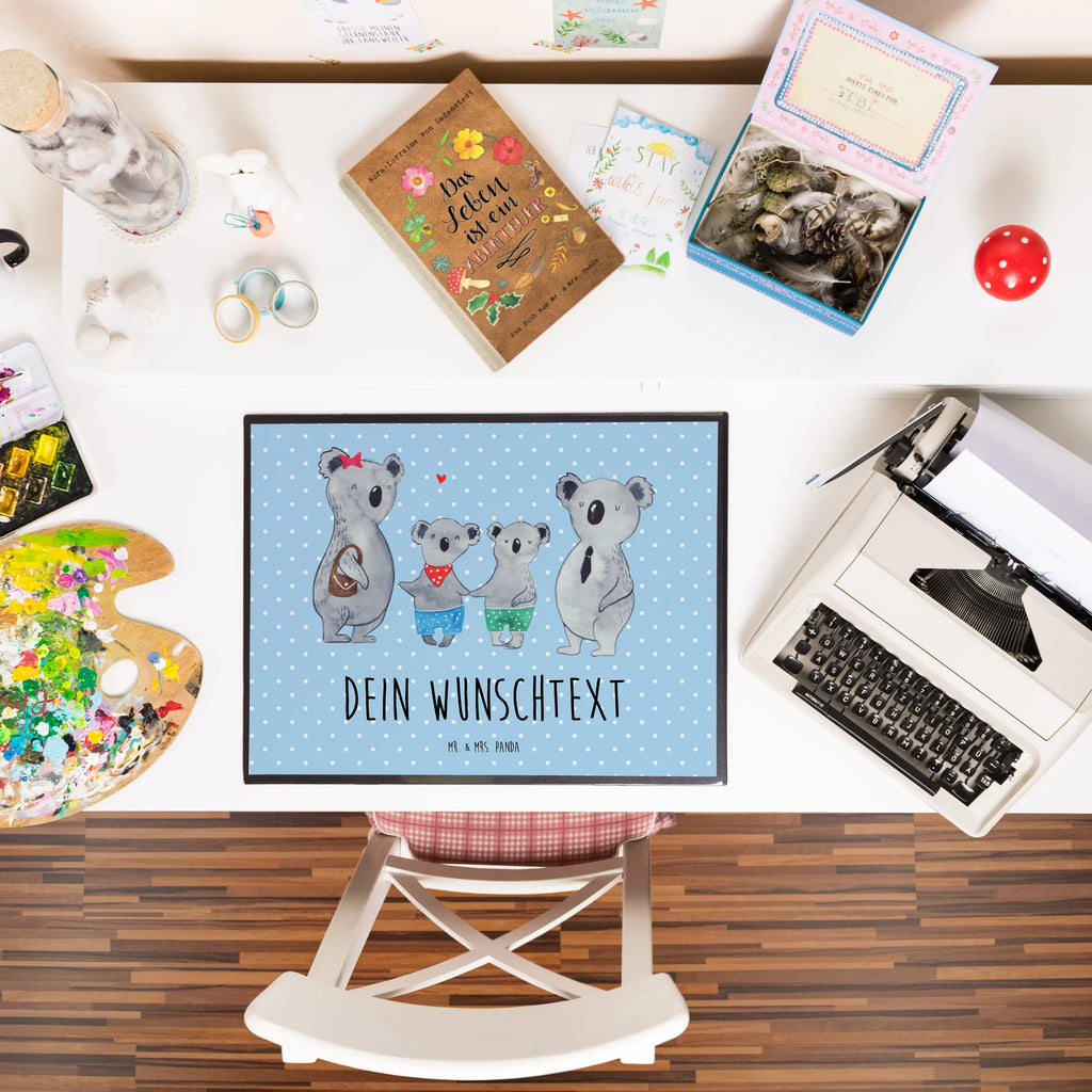 Personalised desk pad Koala family with two kids Personalisierte Schreibunterlage, Namensaufdruck, Namenspersonalisierung, Schreibtisch Matte, Schreibtischauflage mit Namen, Personalisierte Schreibtischauflage, Personalisierte Schreibtisch Unterlagen, Schreibunterlage mit Namen, Selbst Gestalten, Schreibtisch Unterlagen mit Namen, Muttertag, Vatertag, Mama, Papa, Oma, Opa, Familie, Schwester, Bruder, Familienzeit, Koala, Koalafamilie, Lieblingsfamilie, Familienleben, Koalabär, Beste Familie