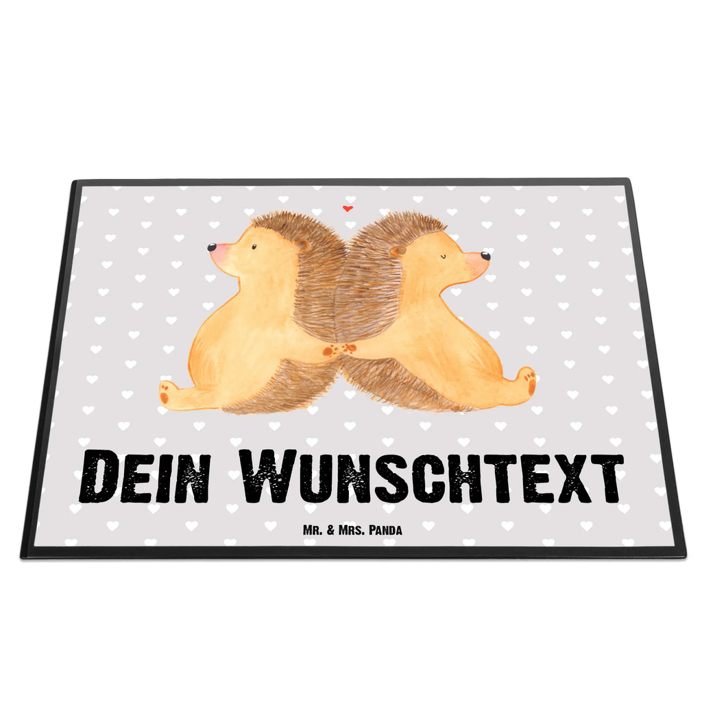 Personalisierte Schreibtischunterlage Igel händchenhaltend Namensaufdruck, Personalisierte Schreibunterlage, Namenspersonalisierung, Schreibunterlage mit Namen, Personalisierte Schreibtischauflage, Selbst gestalten, Schreibtischauflage mit Namen, Schreibtisch Unterlagen mit Namen, Personalisierte Schreibtisch Unterlagen, Liebe, Partner, Freund, Freundin, Ehemann, Ehefrau, Heiraten, Verlobung, Heiratsantrag, Liebesgeschenk, Jahrestag, Hocheitstag, Liebesbeweis, Geschenk für zwei, Hochzeit, große Liebe, Liebesbotschaft, Hand in Hand, Igel, Igelliebe, Gemeinsamkeit, Love, Lieblingsmensch