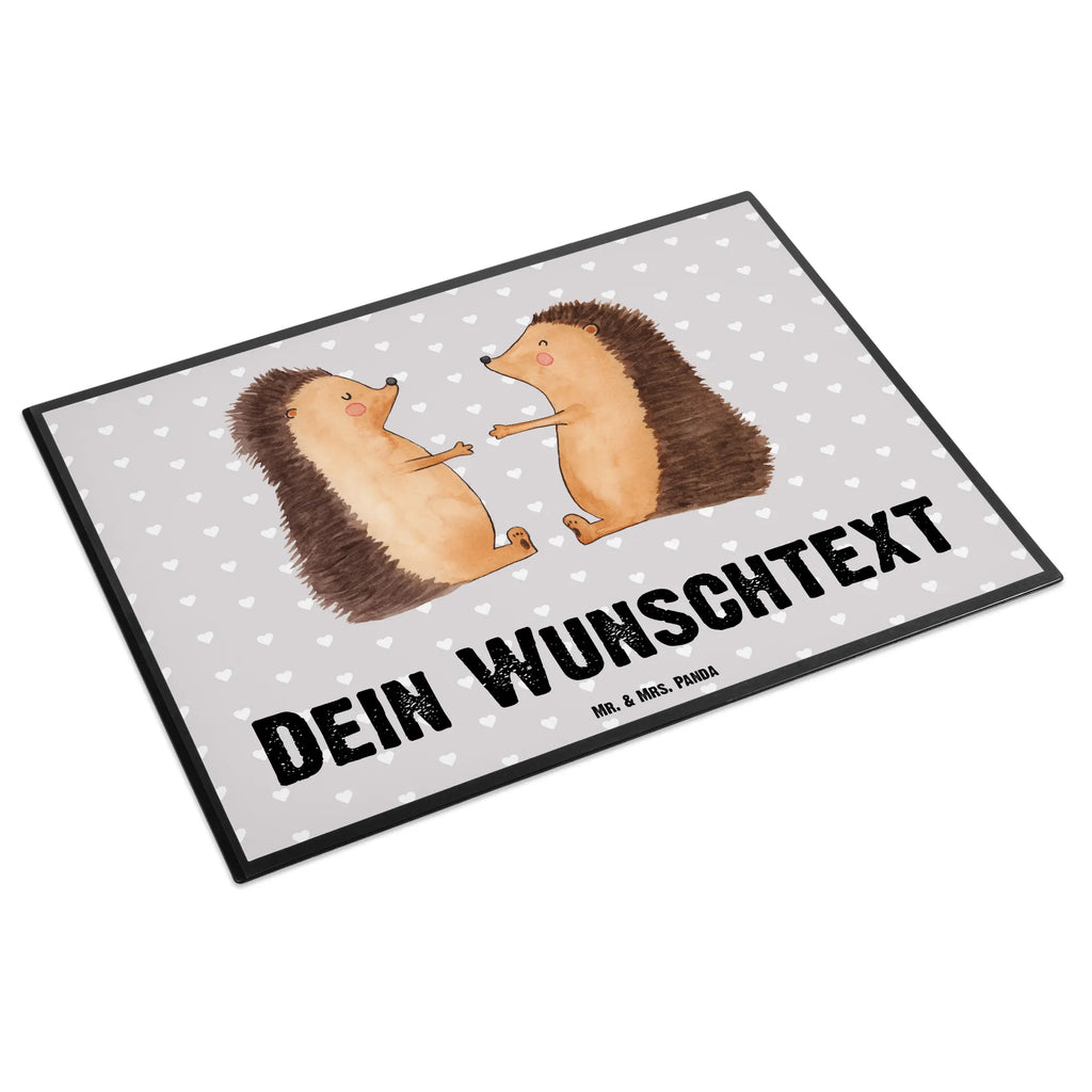 Personalisierte Schreibtischunterlage Igel Liebe Schreibtischauflage mit Namen, Personalisierte Schreibtischauflage, Namensaufdruck, Namenspersonalisierung, Schreibunterlage mit Namen, Schreibtisch Unterlagen mit Namen, Personalisierte Schreibtisch Unterlagen, Personalisierte Schreibunterlage, Selbst gestalten, Liebe, Partner, Freund, Freundin, Ehemann, Ehefrau, Heiraten, Verlobung, Heiratsantrag, Liebesgeschenk, Jahrestag, Hocheitstag, Liebesbeweis, Hochzeit, Verheiratet, Verliebt, Verlobt, Geschenk, Igel, Hochzeitstag